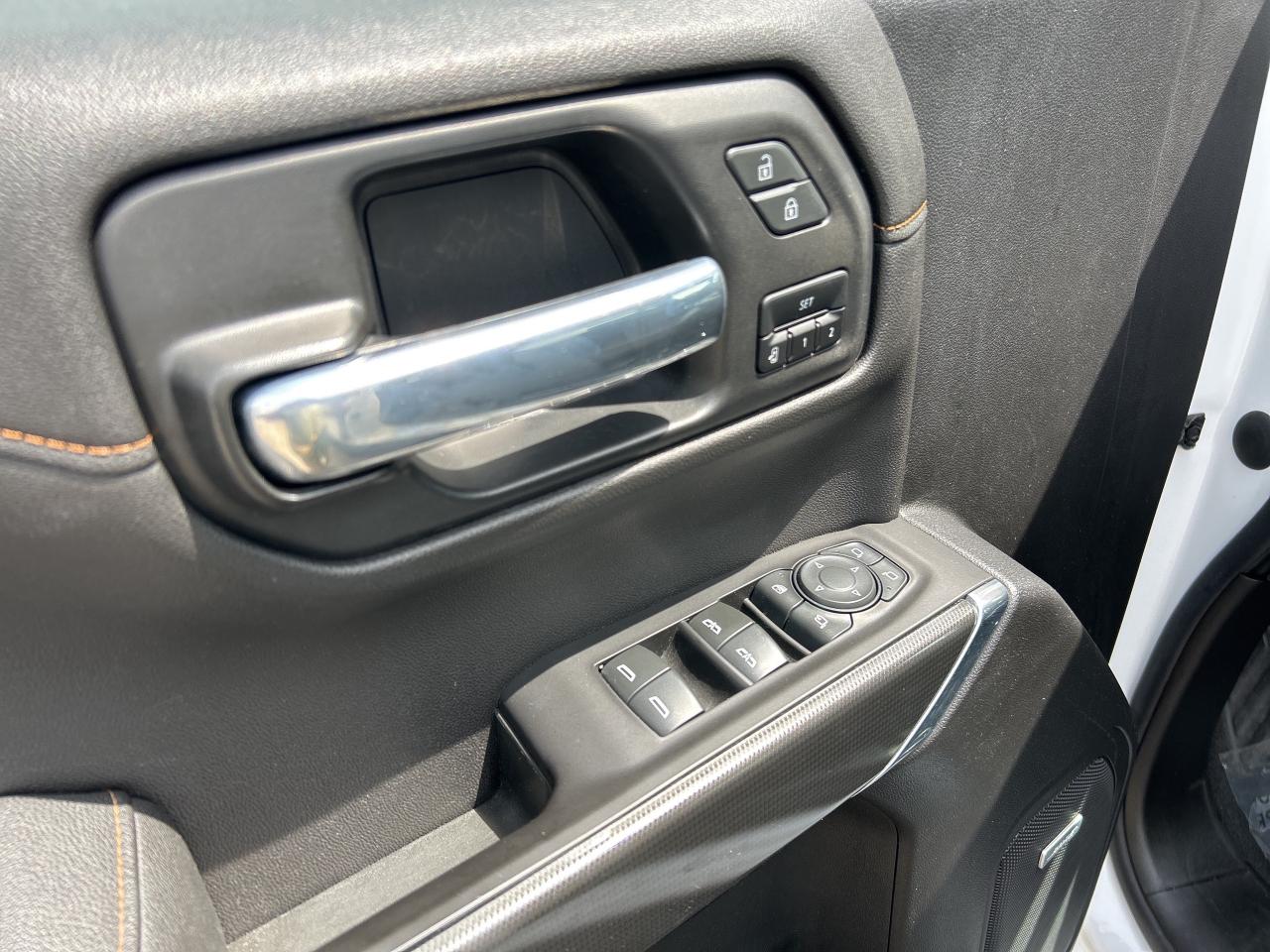 2021 GMC Sierra 1500 AT4, CLEAN CARFAX, HEATED/ COOLED LEATHER! Photo