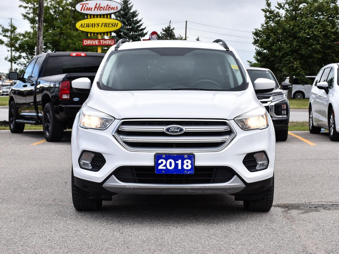 2018 Ford Escape SE 4x4 ~Heated + Power seats ~Bluetooth ~Camera Photo2