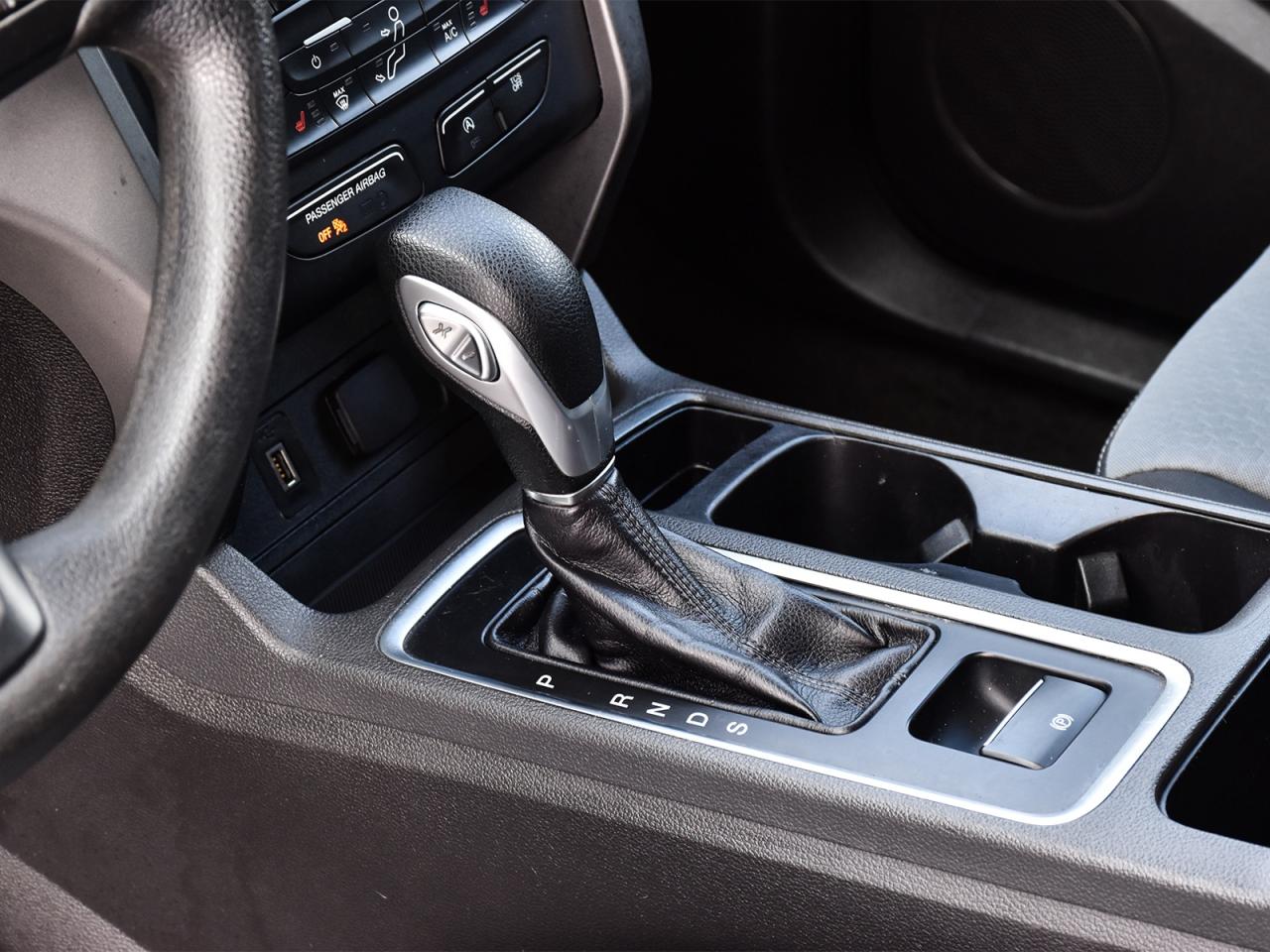 2018 Ford Escape SE 4x4 ~Heated + Power seats ~Bluetooth ~Camera Photo