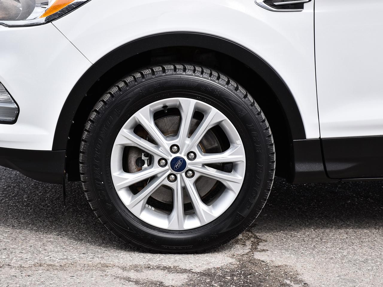 2018 Ford Escape SE 4x4 ~Heated + Power seats ~Bluetooth ~Camera Photo