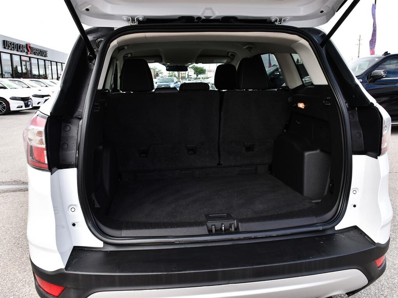 2018 Ford Escape SE 4x4 ~Heated + Power seats ~Bluetooth ~Camera Photo