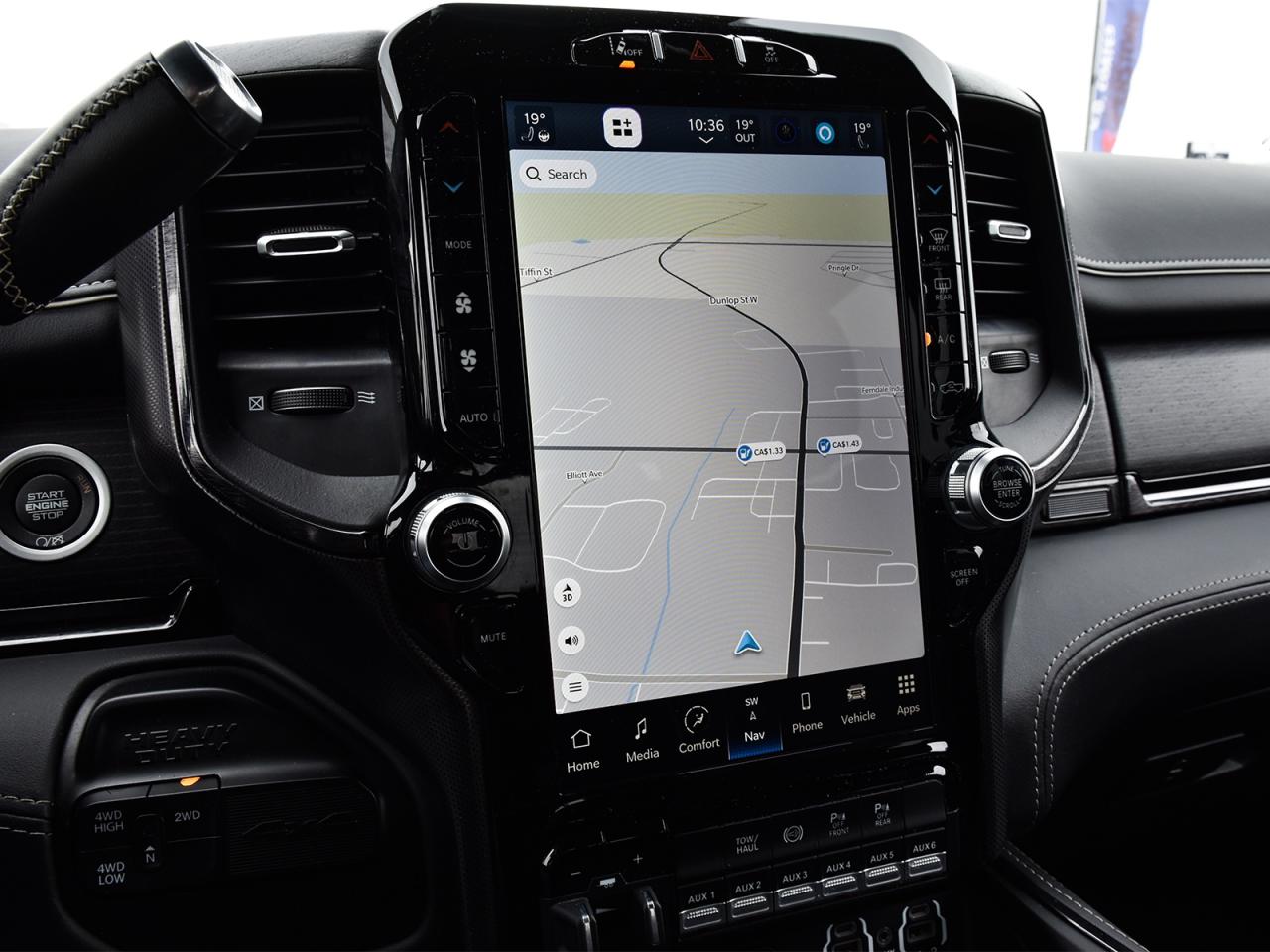 2024 RAM 2500 Limited Crew Cab 4x4 ~Nav ~Leather ~Harman/Kardon Photo