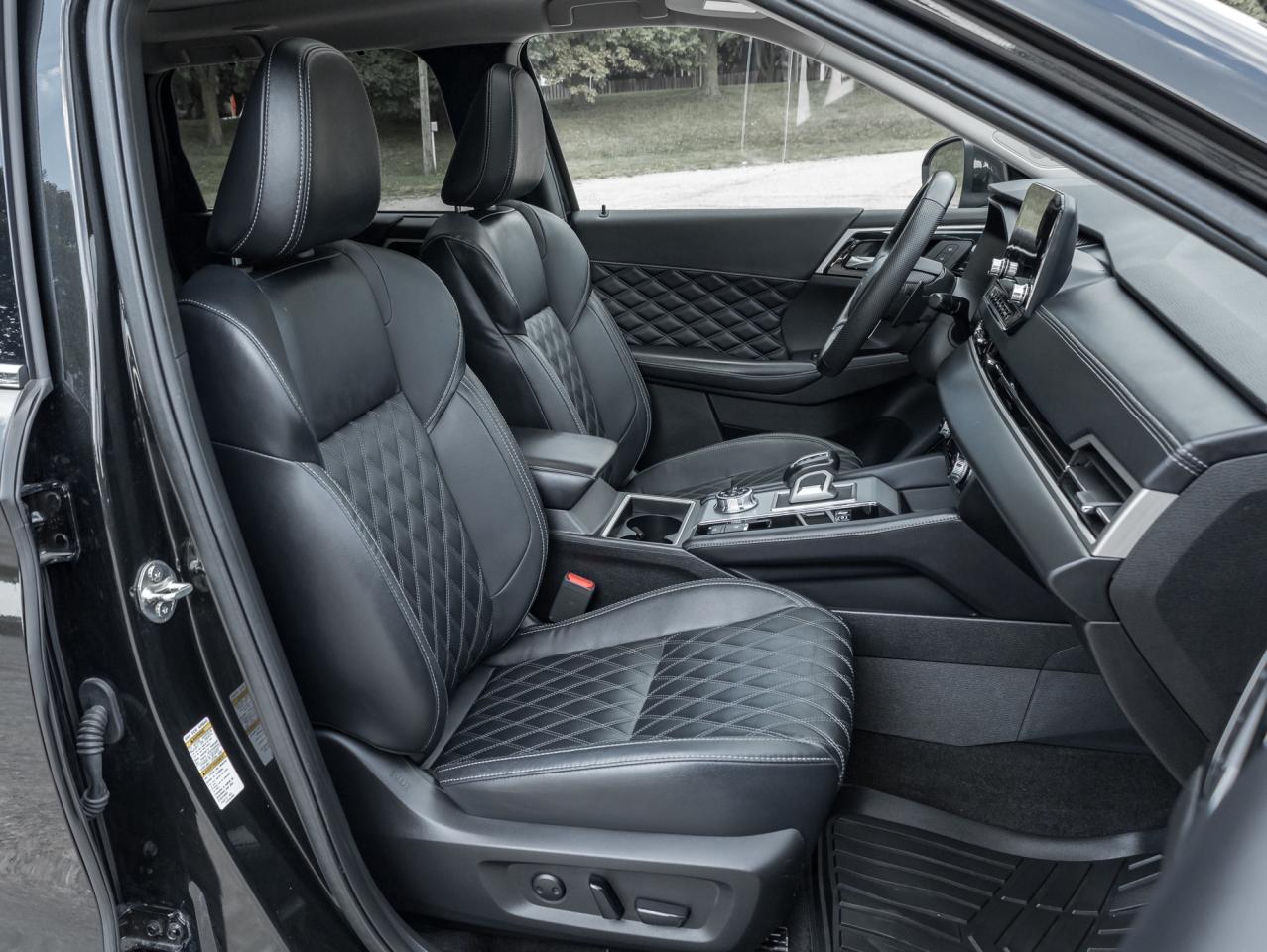 2023 Mitsubishi Outlander PHEV GT S-AWC CPO FINANCE FOR AS LOW AS 0.9% Photo