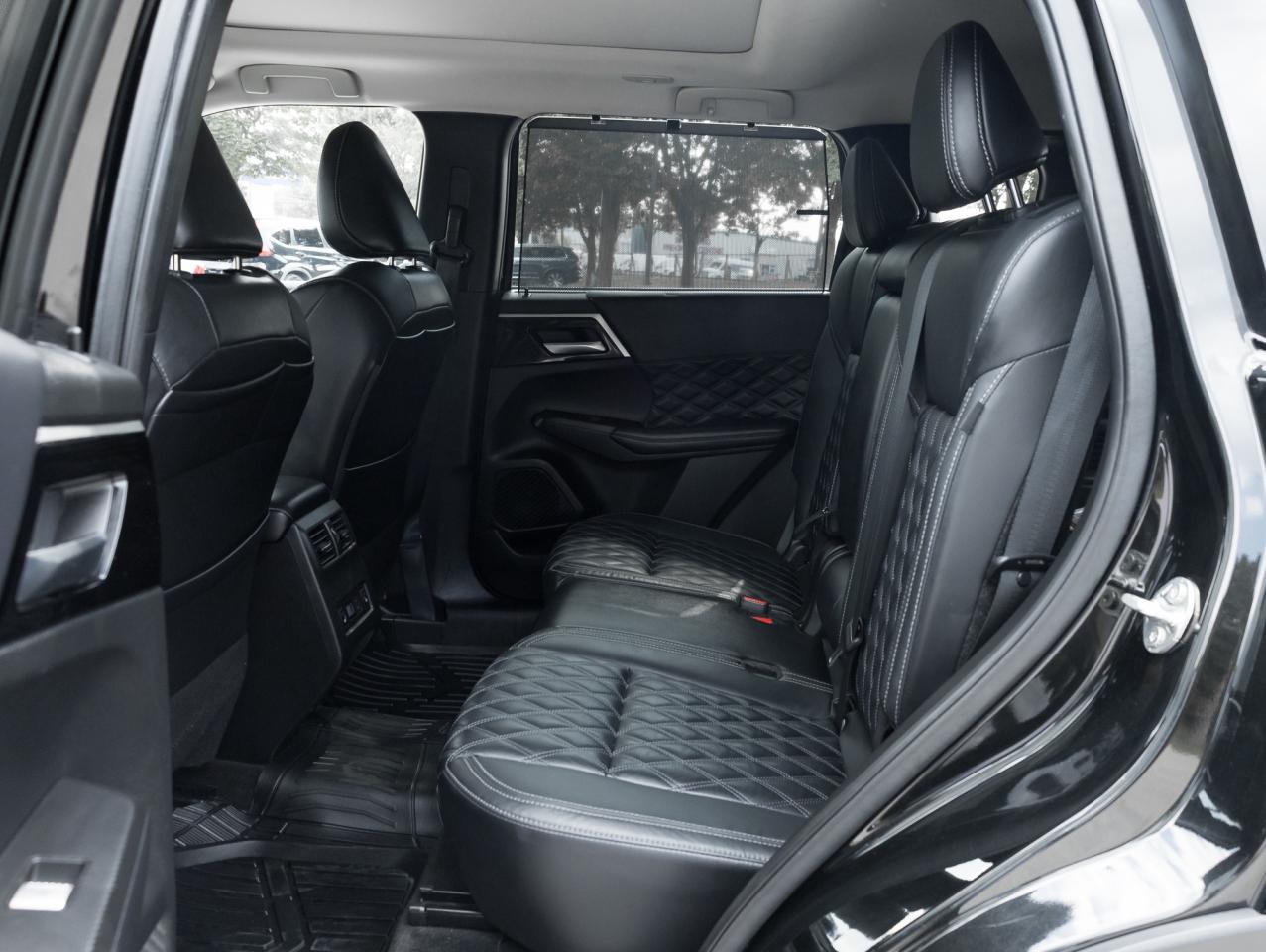 2023 Mitsubishi Outlander PHEV GT S-AWC CPO FINANCE FOR AS LOW AS 0.9% Photo