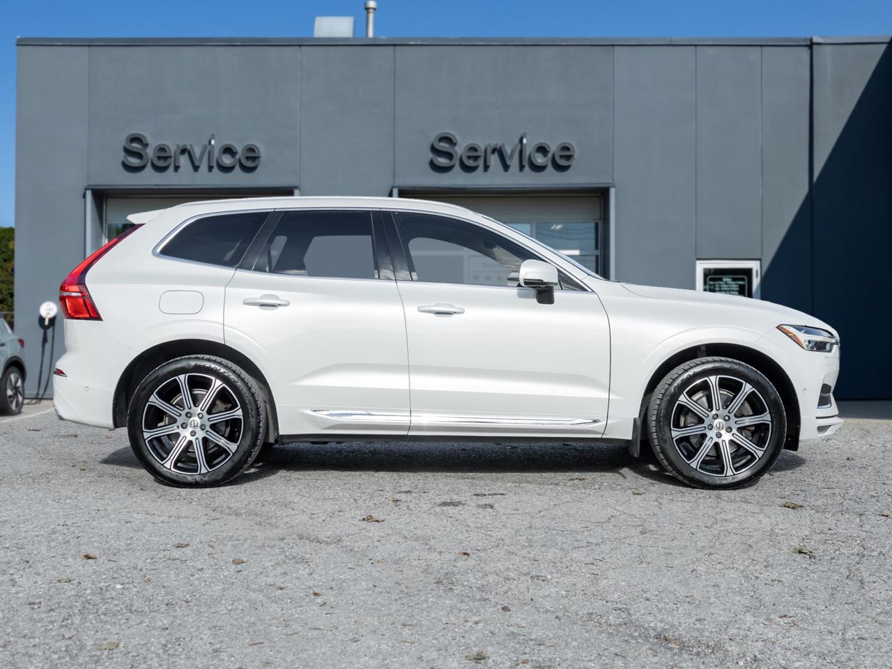 2018 Volvo XC60 T6 AWD Inscription  BOWERS & WILKINS  SAFETY CERT Photo4