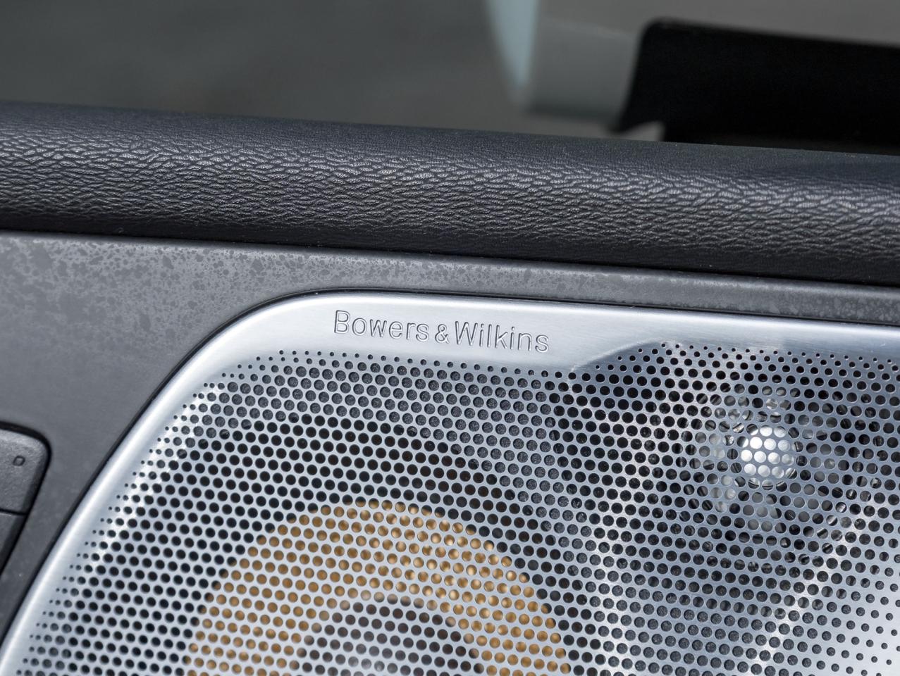 2018 Volvo XC60 T6 AWD Inscription  BOWERS & WILKINS  SAFETY CERT Photo