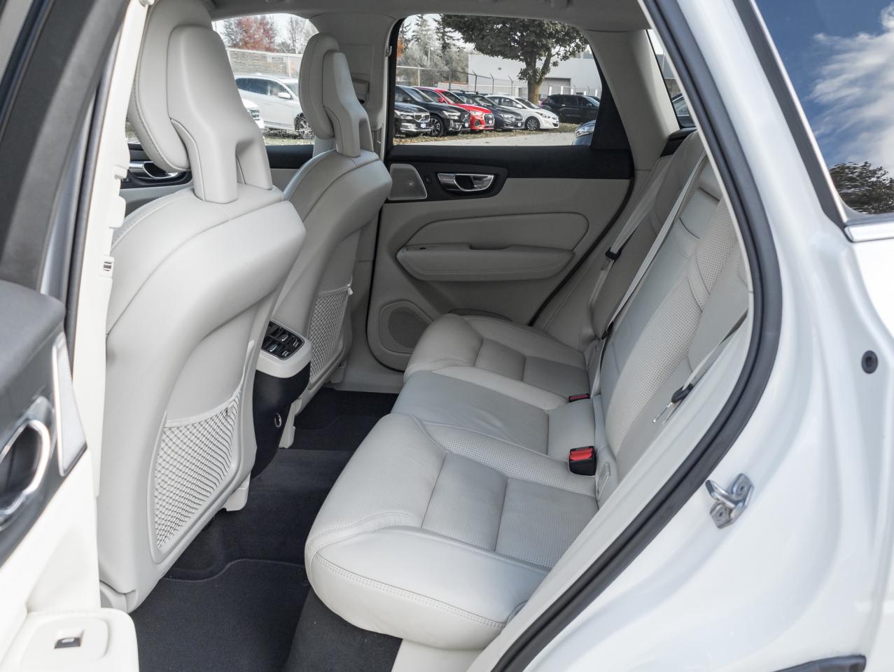 2018 Volvo XC60 T6 AWD Inscription  BOWERS & WILKINS  SAFETY CERT Photo