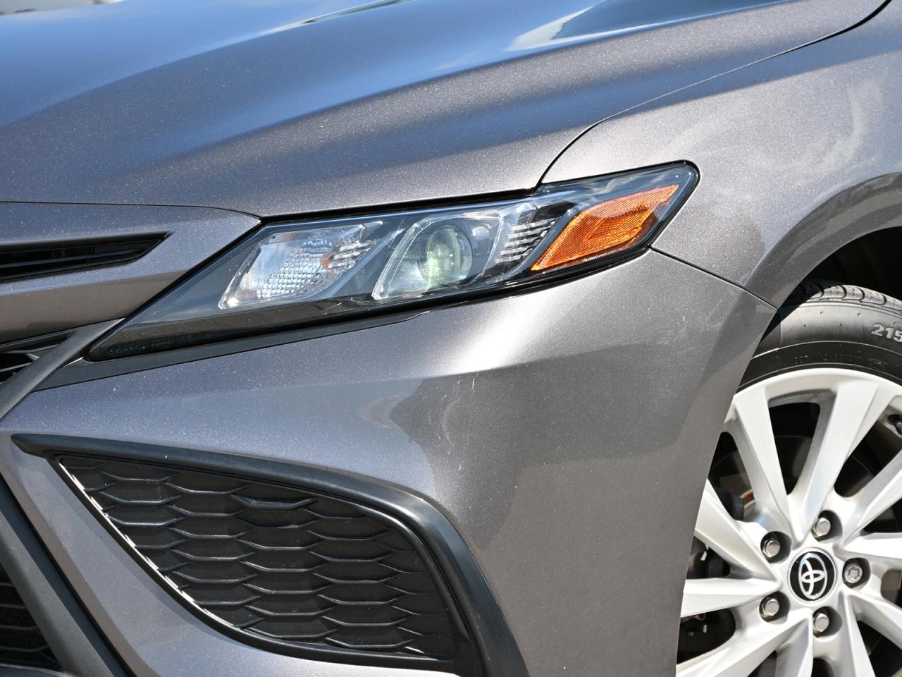 2022 Toyota Camry SE ~Leather ~Bluetooth ~Backup Camera ~Alloys Photo