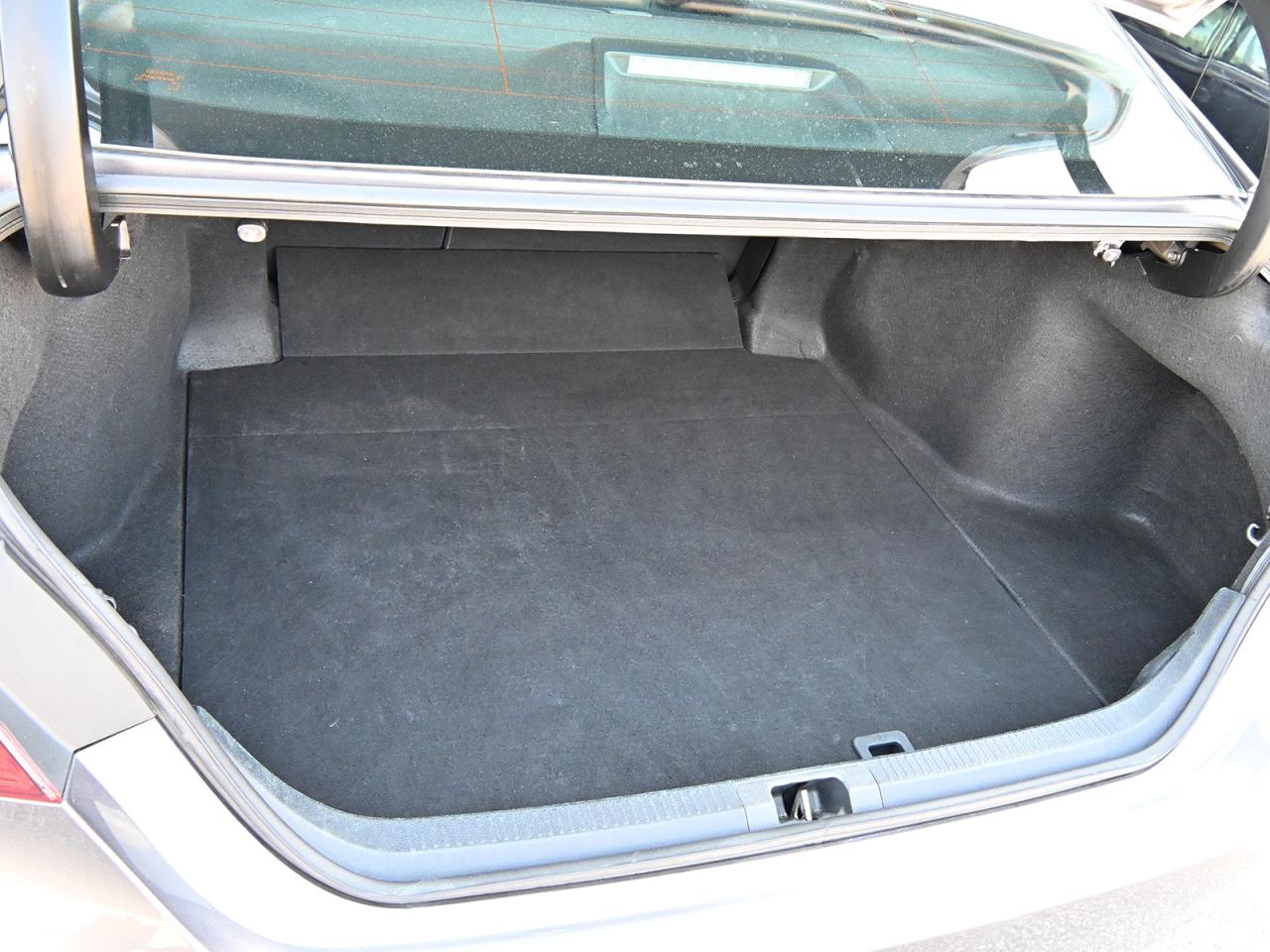 2022 Toyota Camry SE ~Leather ~Bluetooth ~Backup Camera ~Alloys Photo