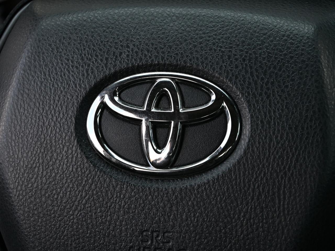 2022 Toyota Camry SE ~Leather ~Bluetooth ~Backup Camera ~Alloys Photo