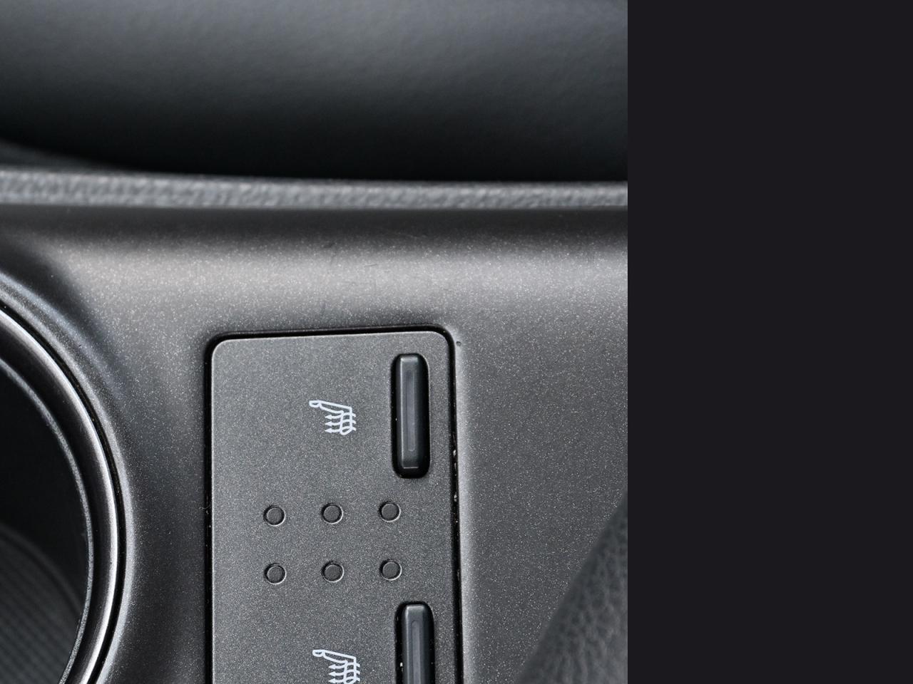 2022 Toyota Camry SE ~Leather ~Bluetooth ~Backup Camera ~Alloys Photo