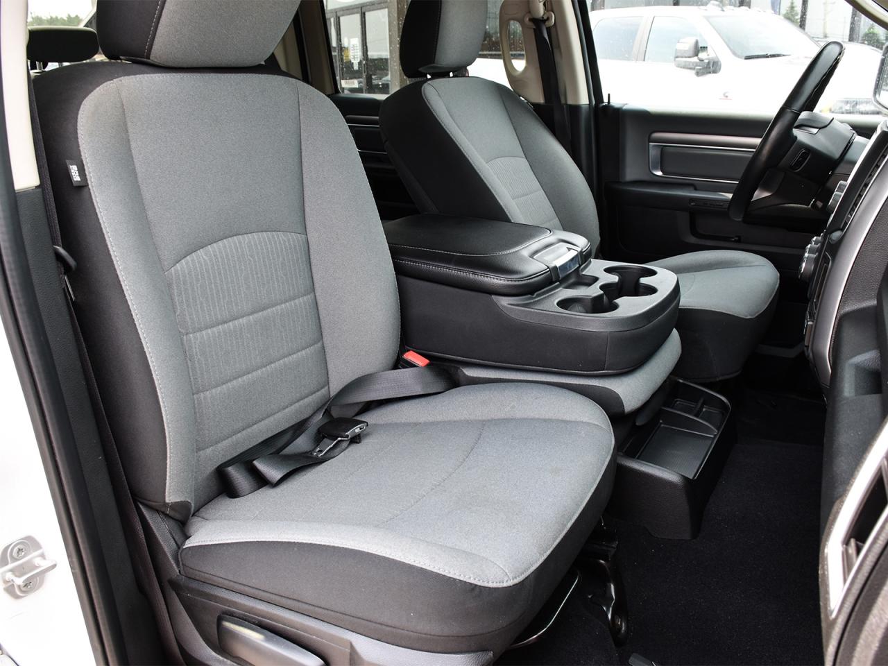 2022 RAM 1500 Classic SLT Crew Cab 4x4 ~Heated + Power Seat ~Camera Photo