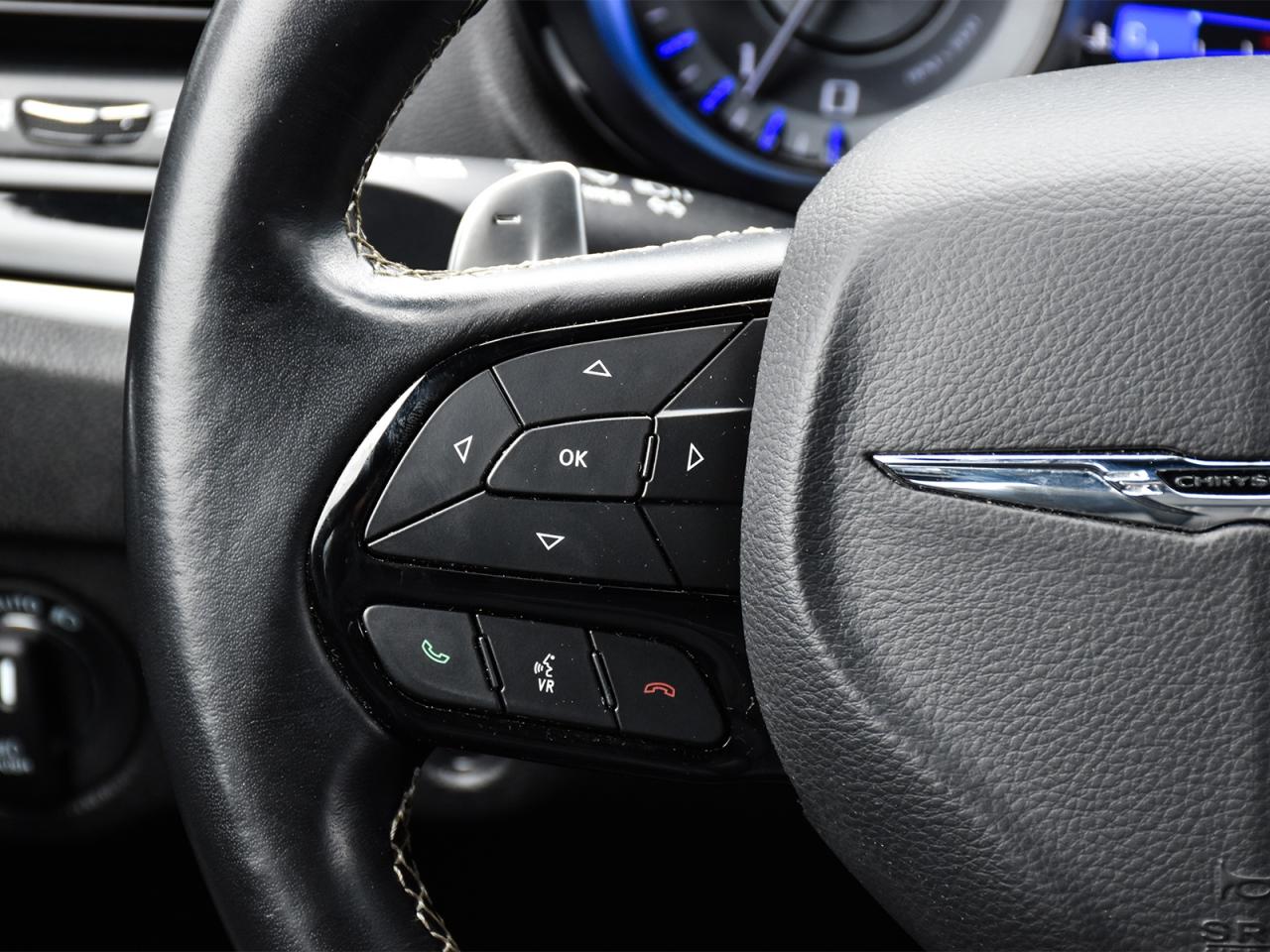 2022 Chrysler 300 S ~Nav ~Camera ~Leather ~Panoramic Roof ~Bluetooth Photo