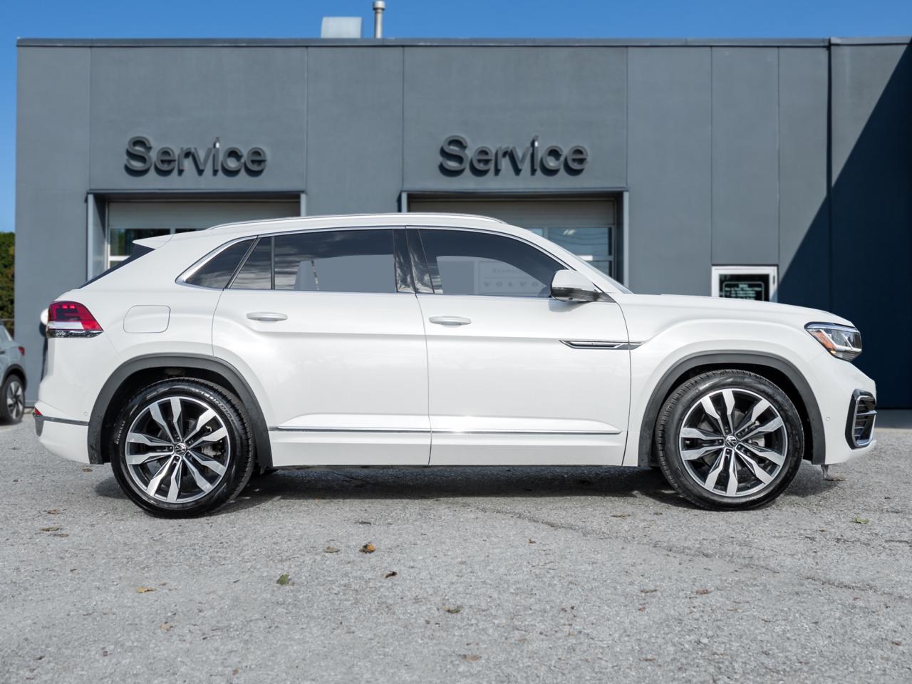 2022 Volkswagen Atlas Cross Sport Execline 3.6 FSI 4MOTION  FENDERS  ONE OWNER  NAVI Photo4