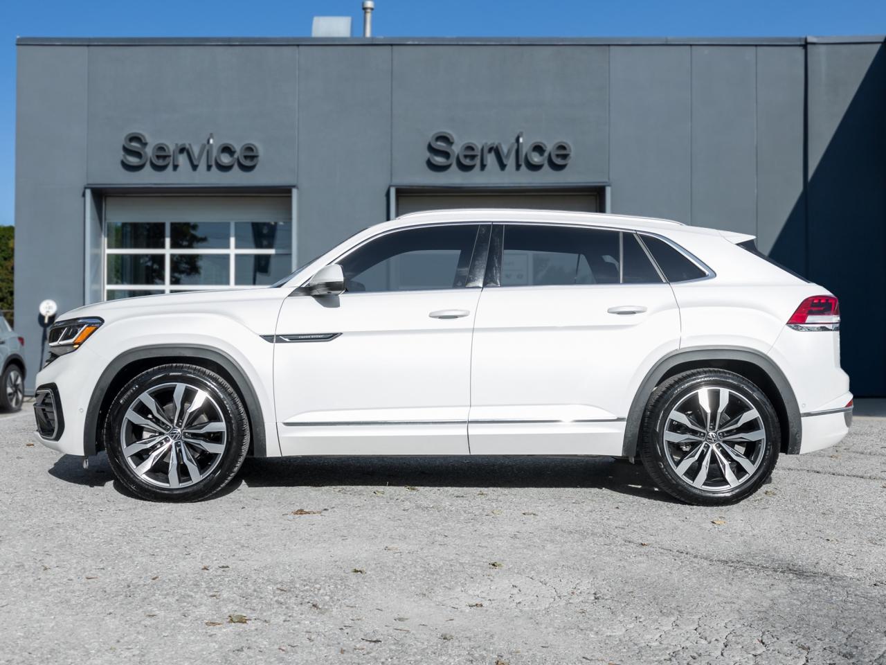 2022 Volkswagen Atlas Cross Sport Execline 3.6 FSI 4MOTION  FENDERS  ONE OWNER  NAVI Photo