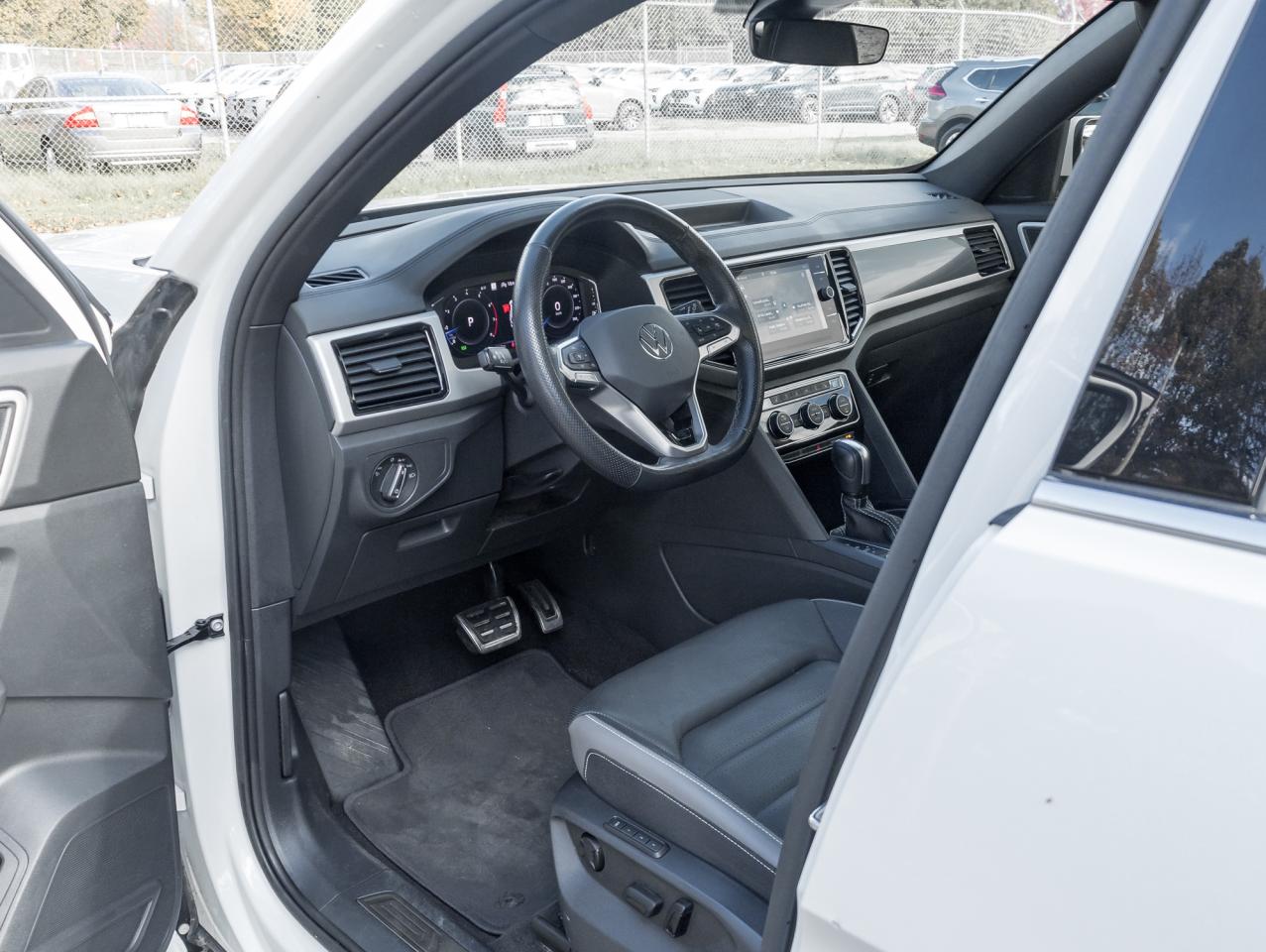 2022 Volkswagen Atlas Cross Sport Execline 3.6 FSI 4MOTION  FENDERS  ONE OWNER  NAVI Photo