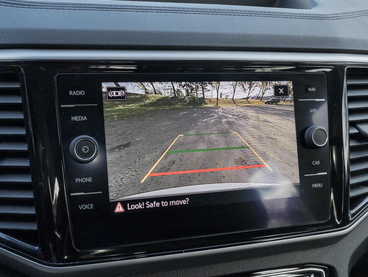 2022 Volkswagen Atlas Cross Sport Execline 3.6 FSI 4MOTION  FENDERS  ONE OWNER  NAVI Photo