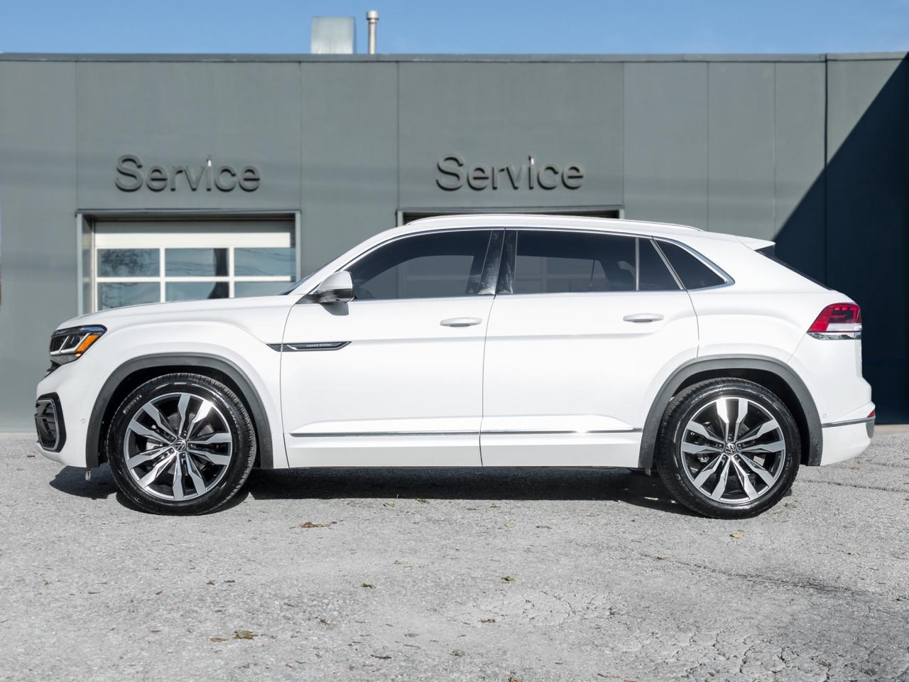 2022 Volkswagen Atlas Cross Sport Execline 3.6 FSI 4MOTION  FENDERS  ONE OWNER  NAVI Photo