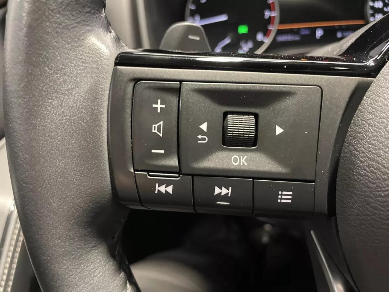 2023 Nissan Rogue SV MIDNIGHT EDITION Photo