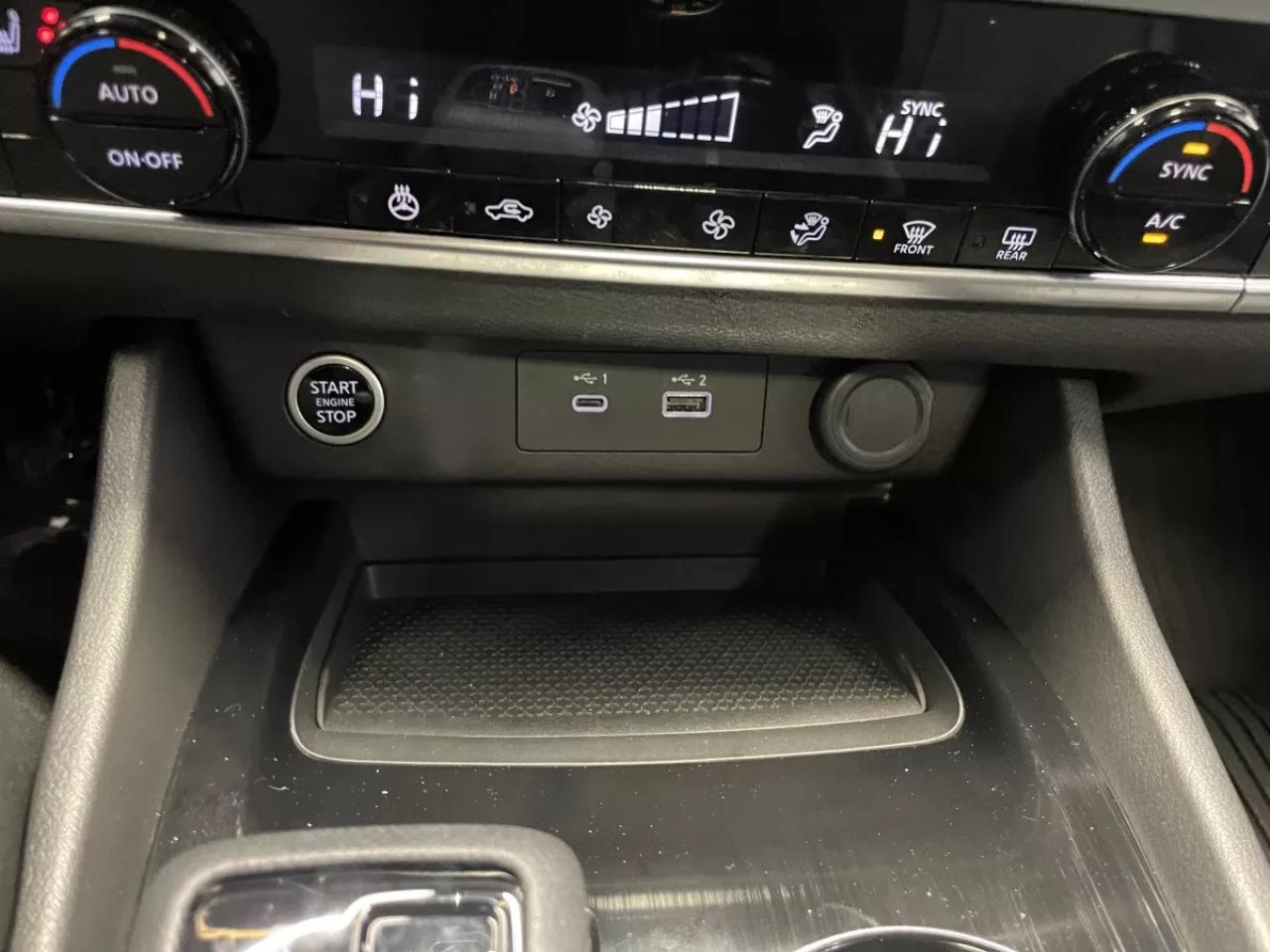 2023 Nissan Rogue SV MIDNIGHT EDITION Photo