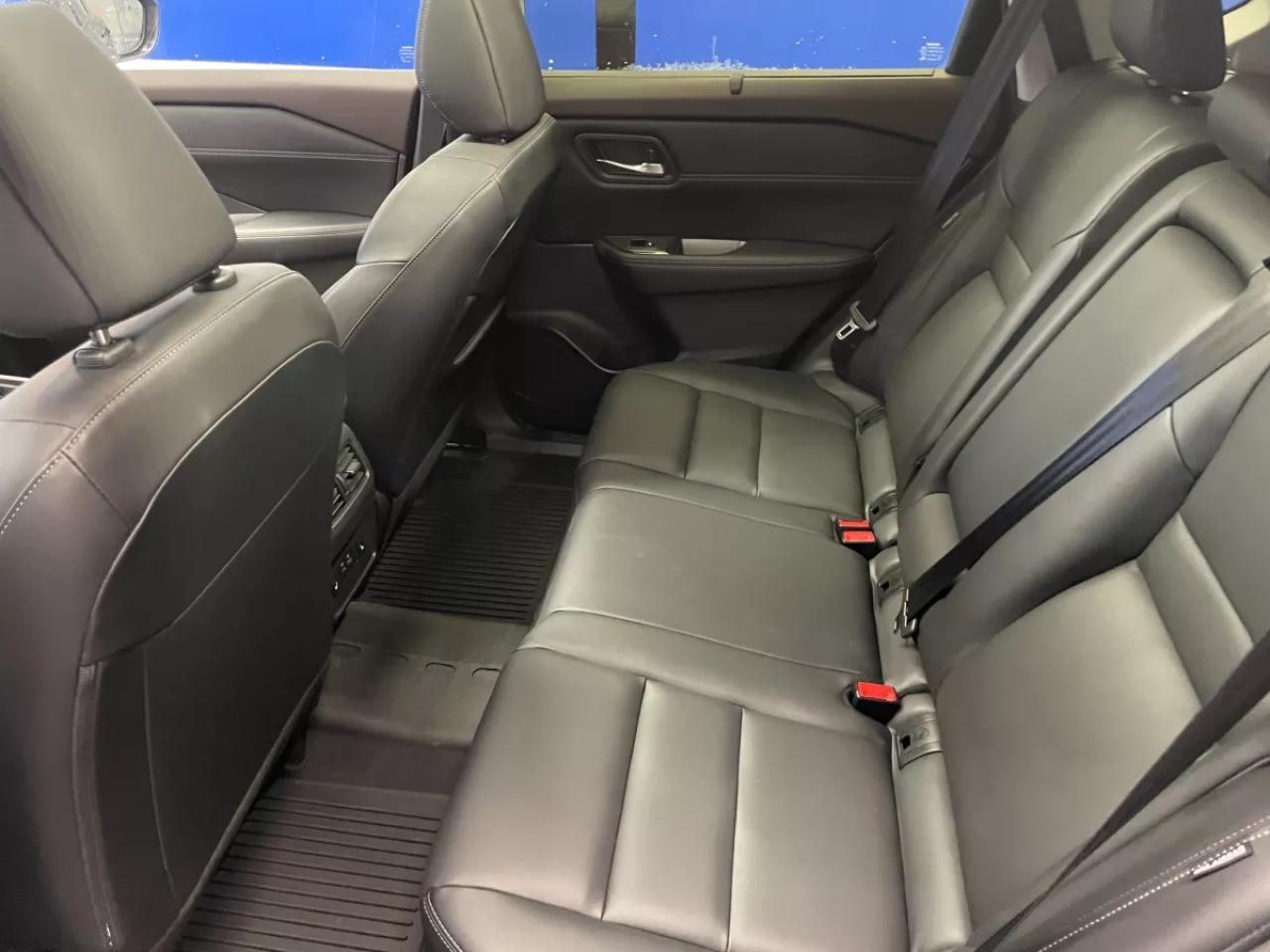 2023 Nissan Rogue SV MIDNIGHT EDITION Photo