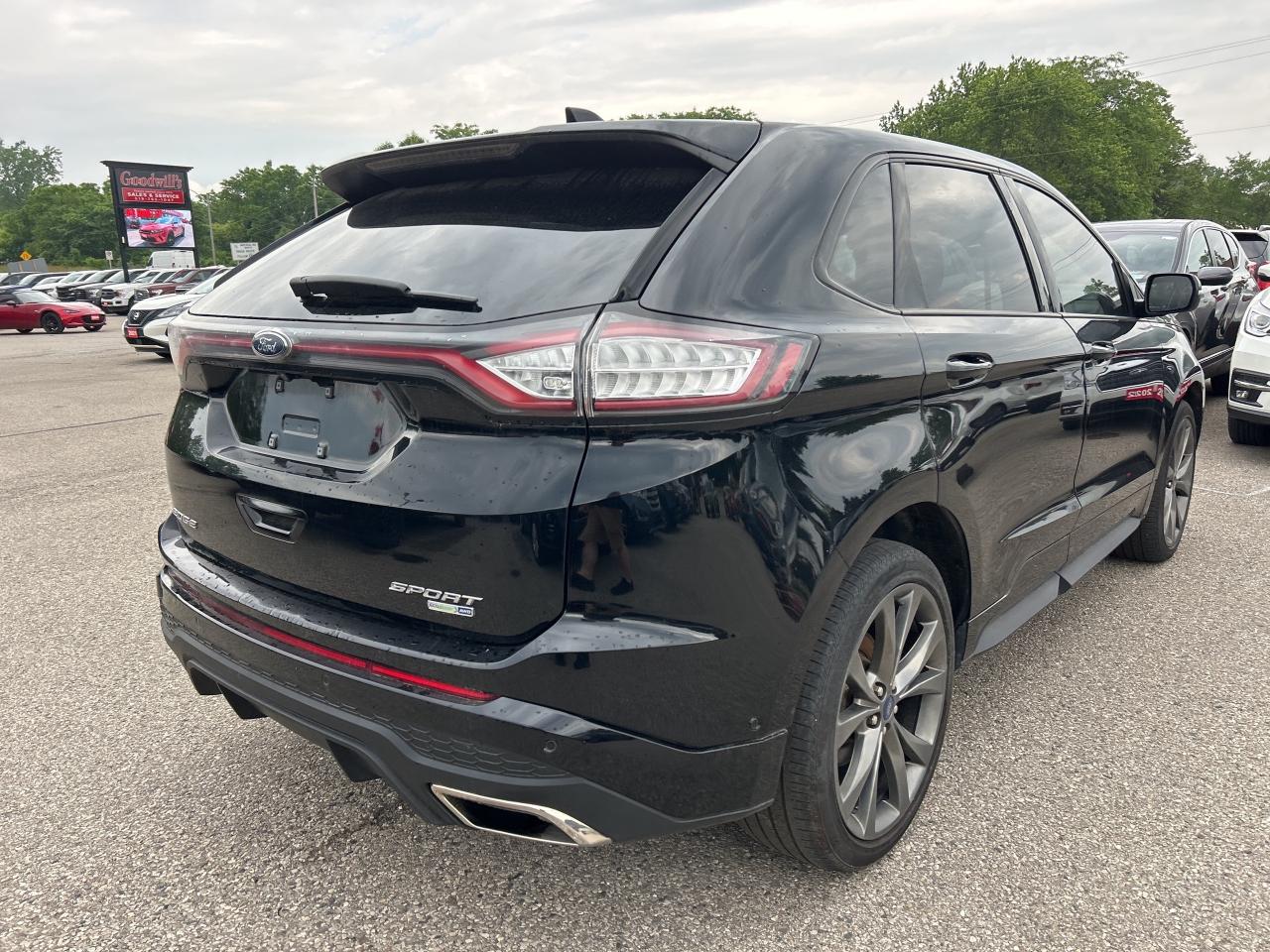 2017 Ford Edge REMOTE START, PANORAMA ROOF, AWD, BACK UP CAM! Photo