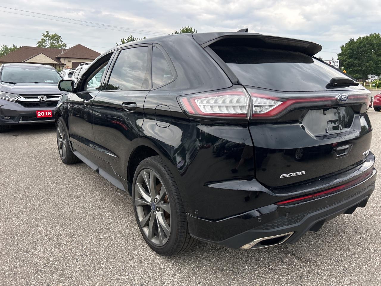 2017 Ford Edge REMOTE START, PANORAMA ROOF, AWD, BACK UP CAM! Photo
