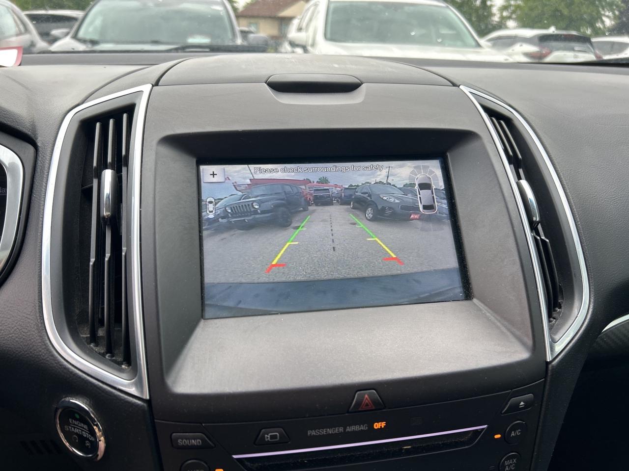 2017 Ford Edge REMOTE START, PANORAMA ROOF, AWD, BACK UP CAM! Photo