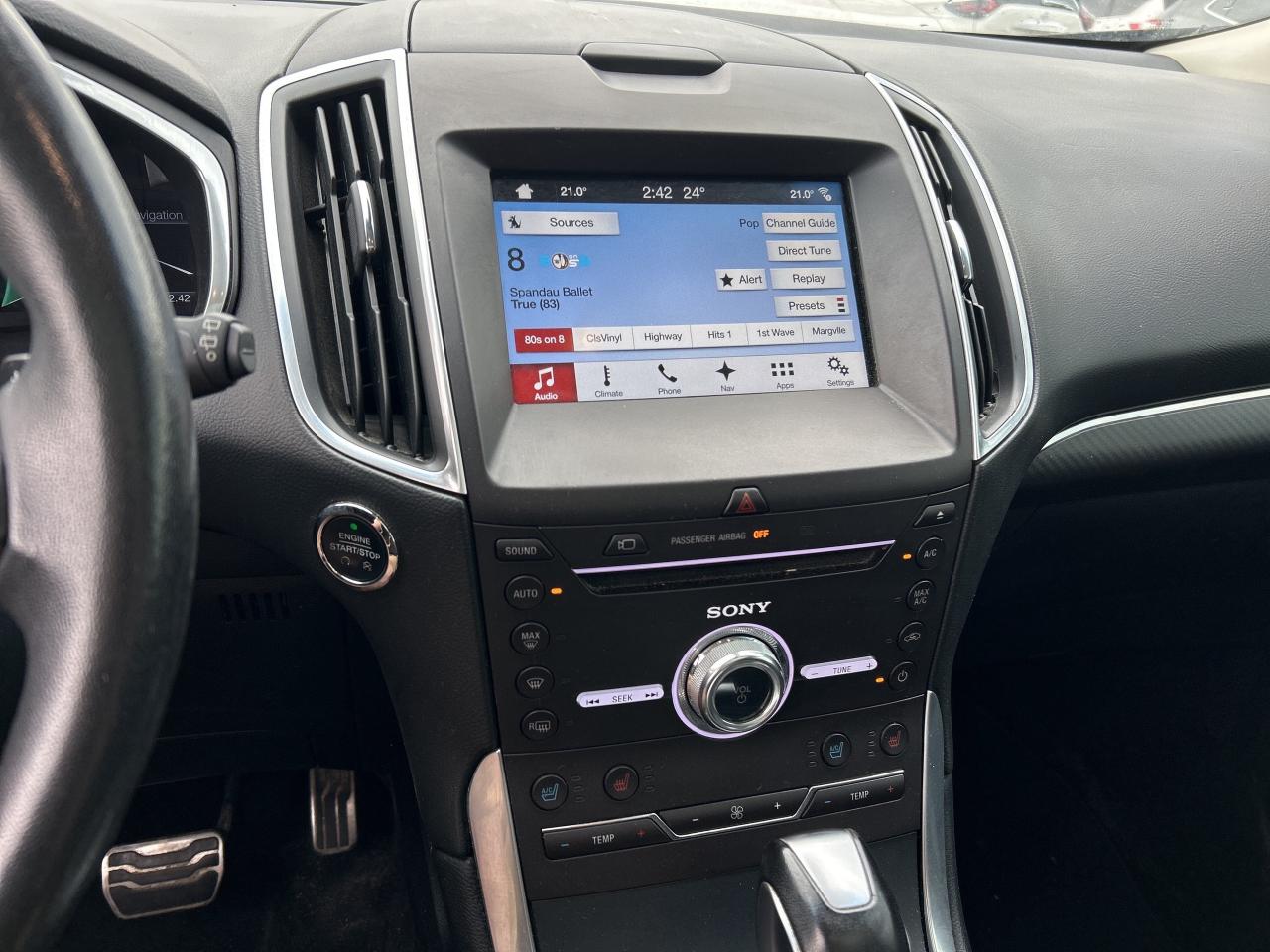 2017 Ford Edge REMOTE START, PANORAMA ROOF, AWD, BACK UP CAM! Photo