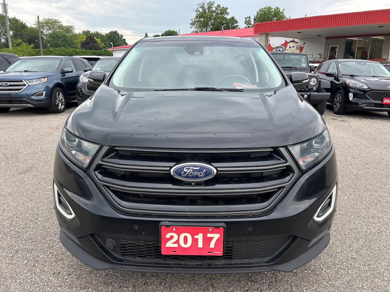 2017 Ford Edge REMOTE START, PANORAMA ROOF, AWD, BACK UP CAM! Photo