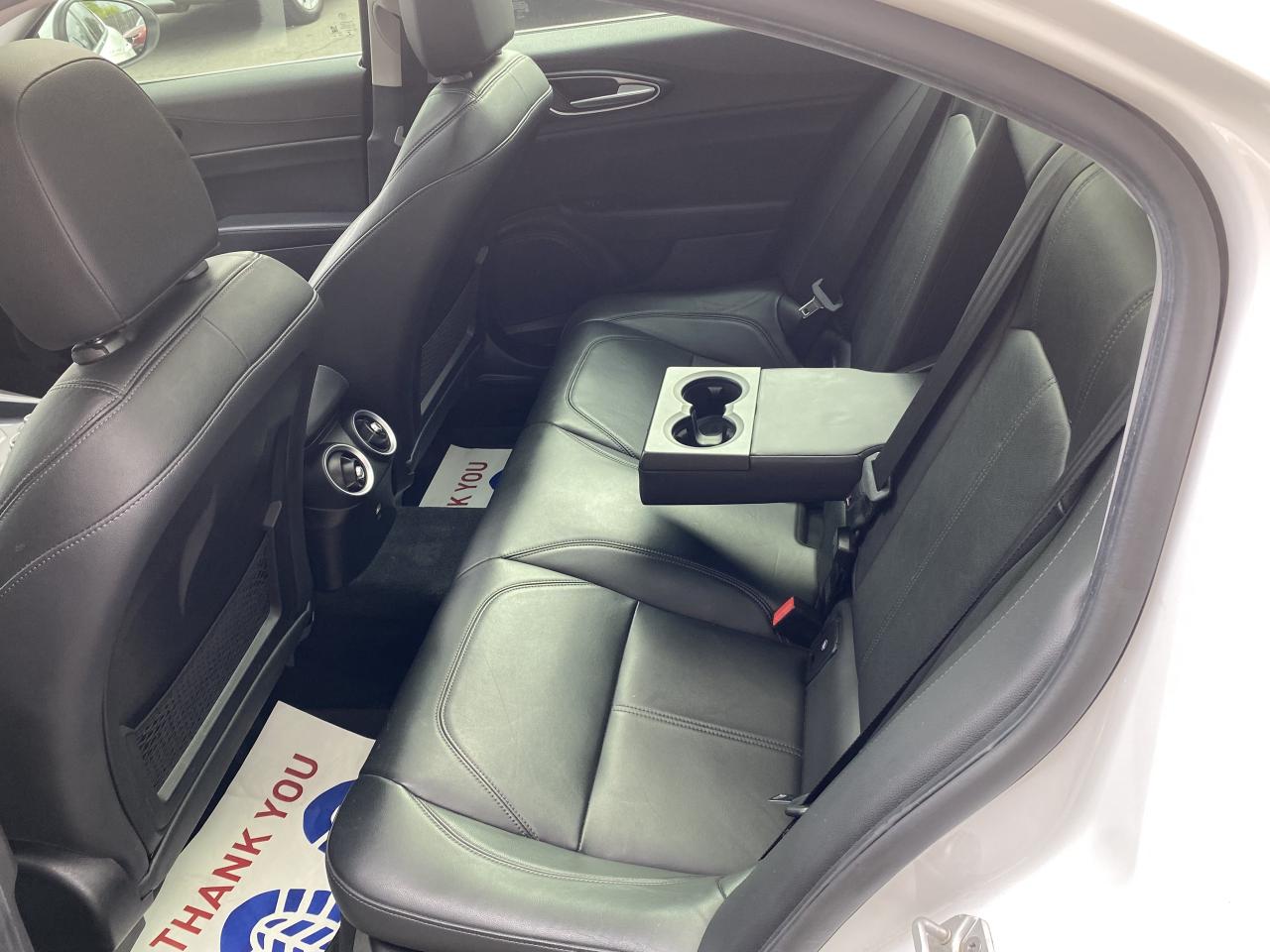 2017 Alfa Romeo Giulia 4dr Sdn AWD Photo