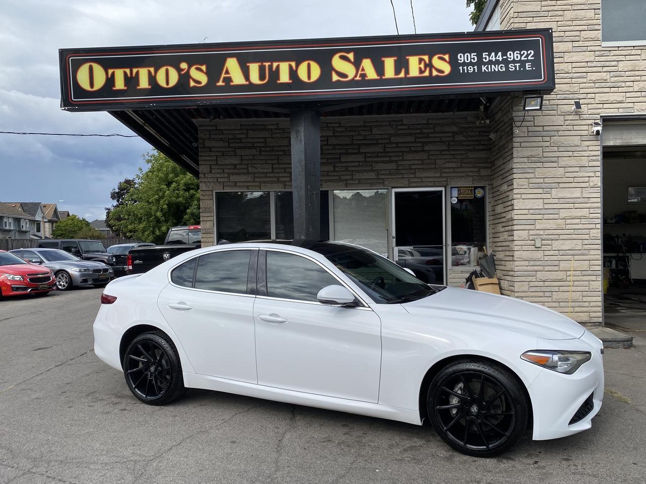 2017 Alfa Romeo Giulia 4dr Sdn AWD Photo