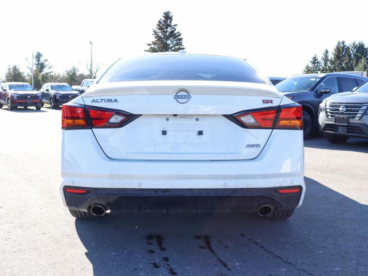 2023 Nissan Altima SR  PREMIUM PKG! BOSE, MOONROOF AWD! Photo