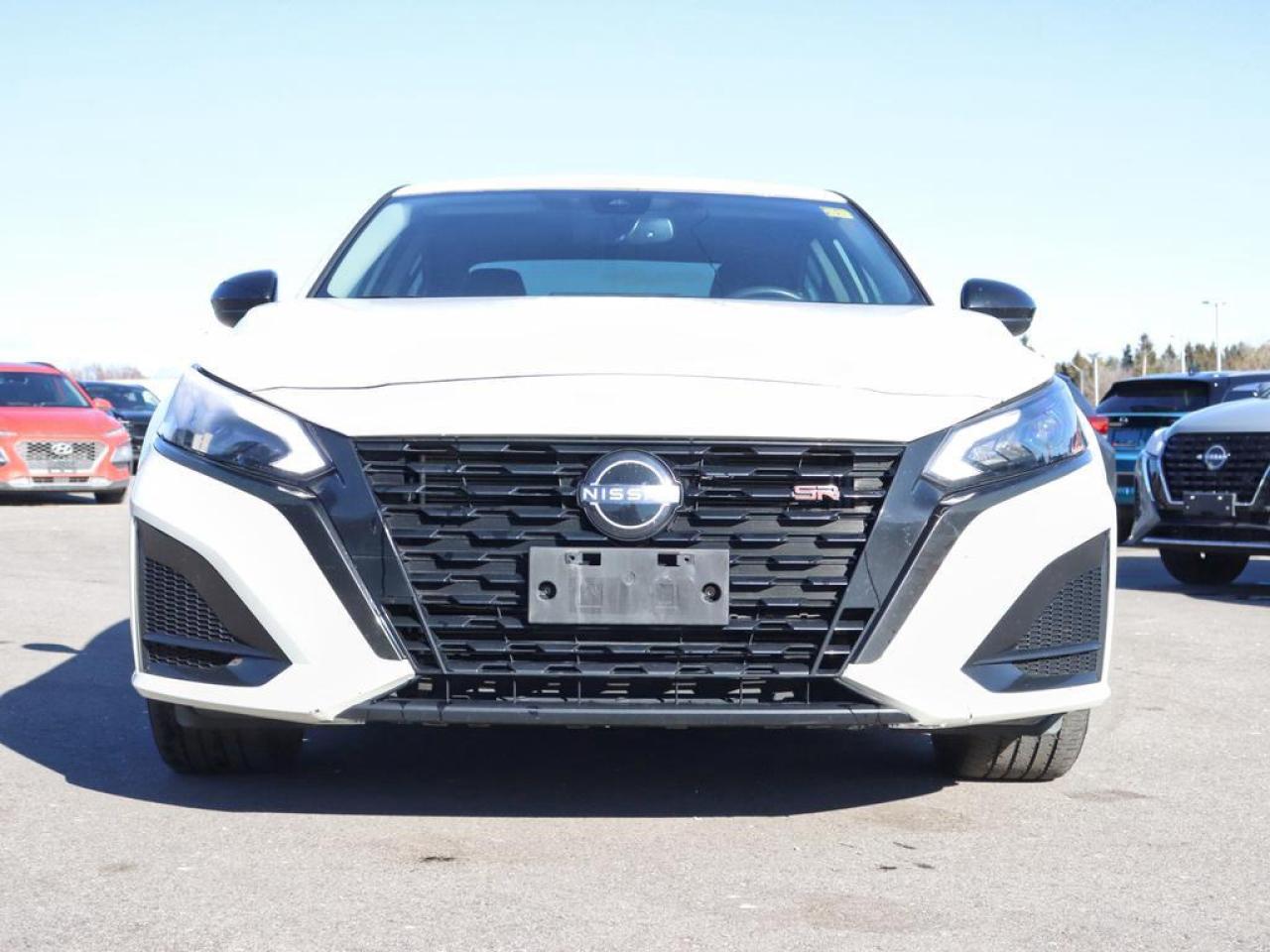 2023 Nissan Altima SR  PREMIUM PKG! BOSE, MOONROOF AWD! Photo