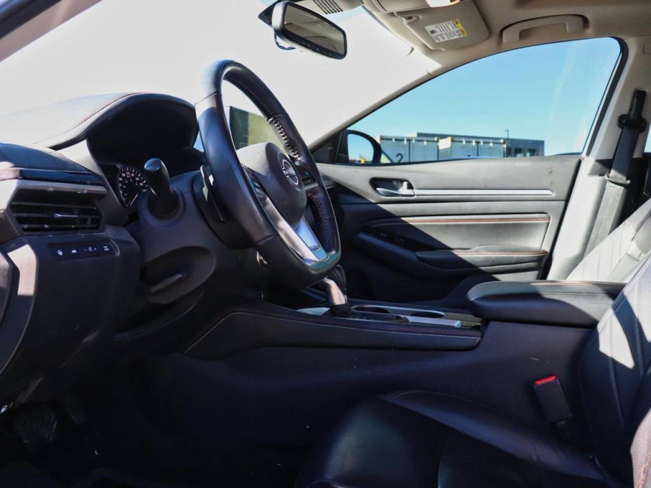 2023 Nissan Altima SR  PREMIUM PKG! BOSE, MOONROOF AWD! Photo