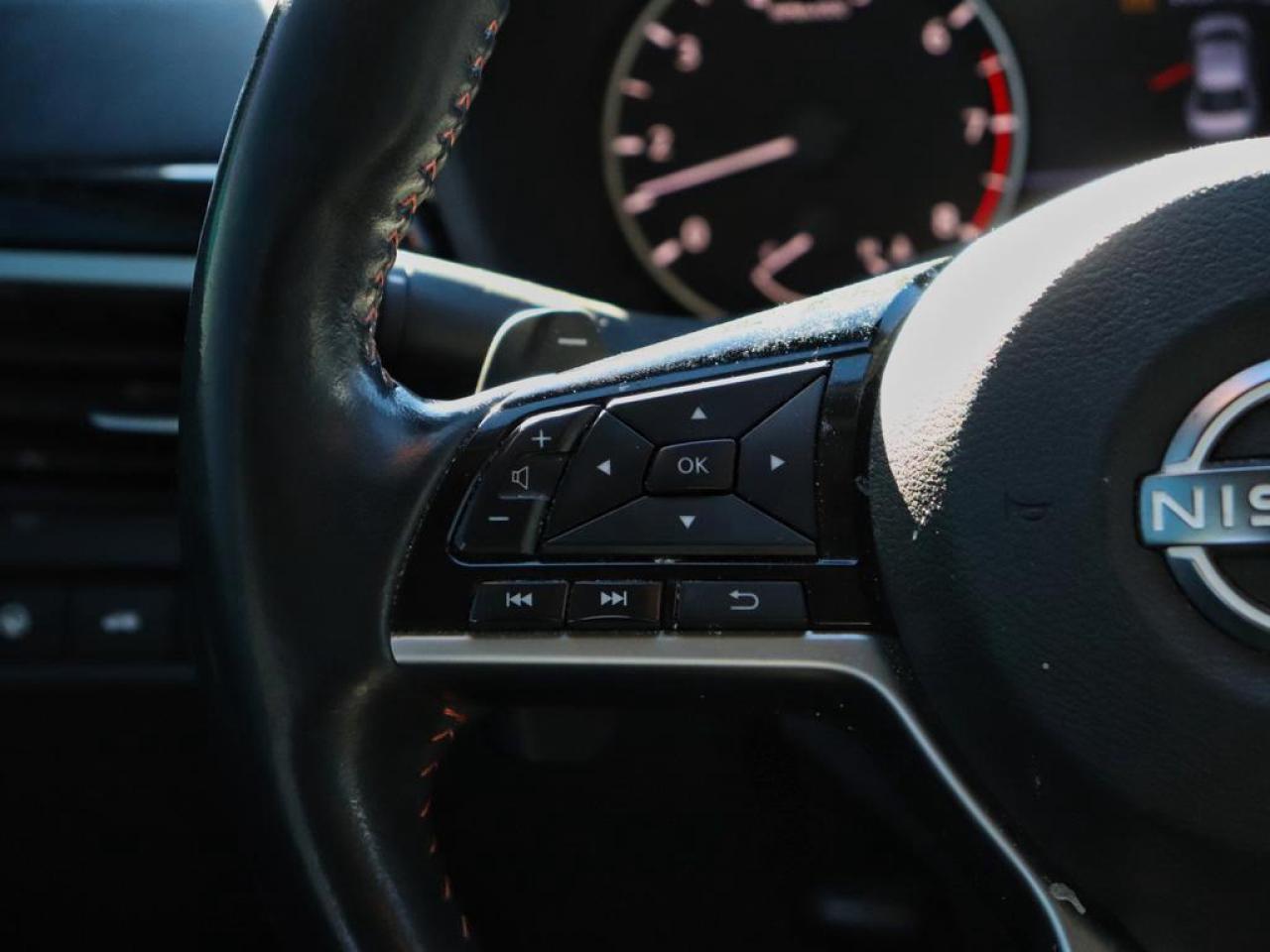 2023 Nissan Altima SR  PREMIUM PKG! BOSE, MOONROOF AWD! Photo