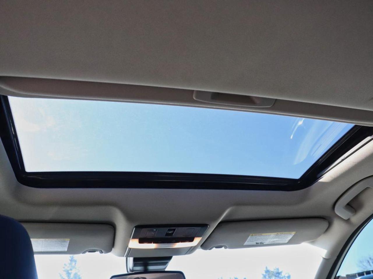 2023 Nissan Altima SR  PREMIUM PKG! BOSE, MOONROOF AWD! Photo