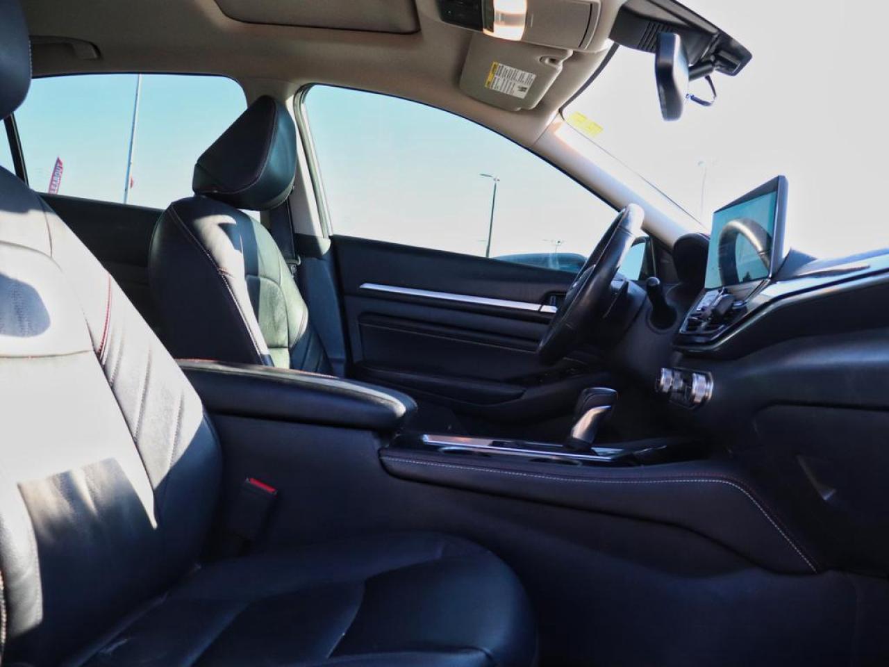 2023 Nissan Altima SR  PREMIUM PKG! BOSE, MOONROOF AWD! Photo