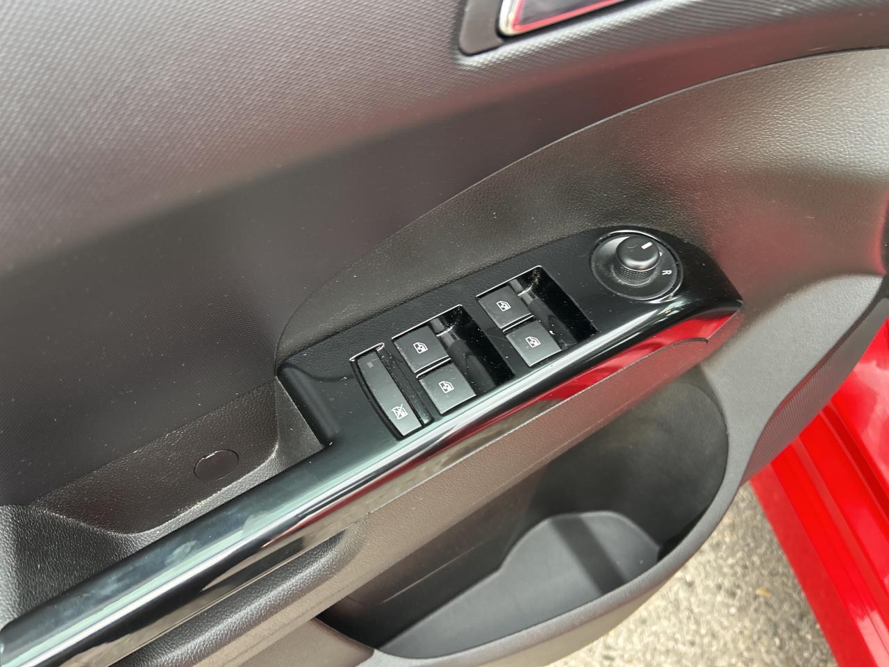 2018 Chevrolet Sonic LT, SUNROOF, REMOTE START, CLEAN CARFAX! Photo