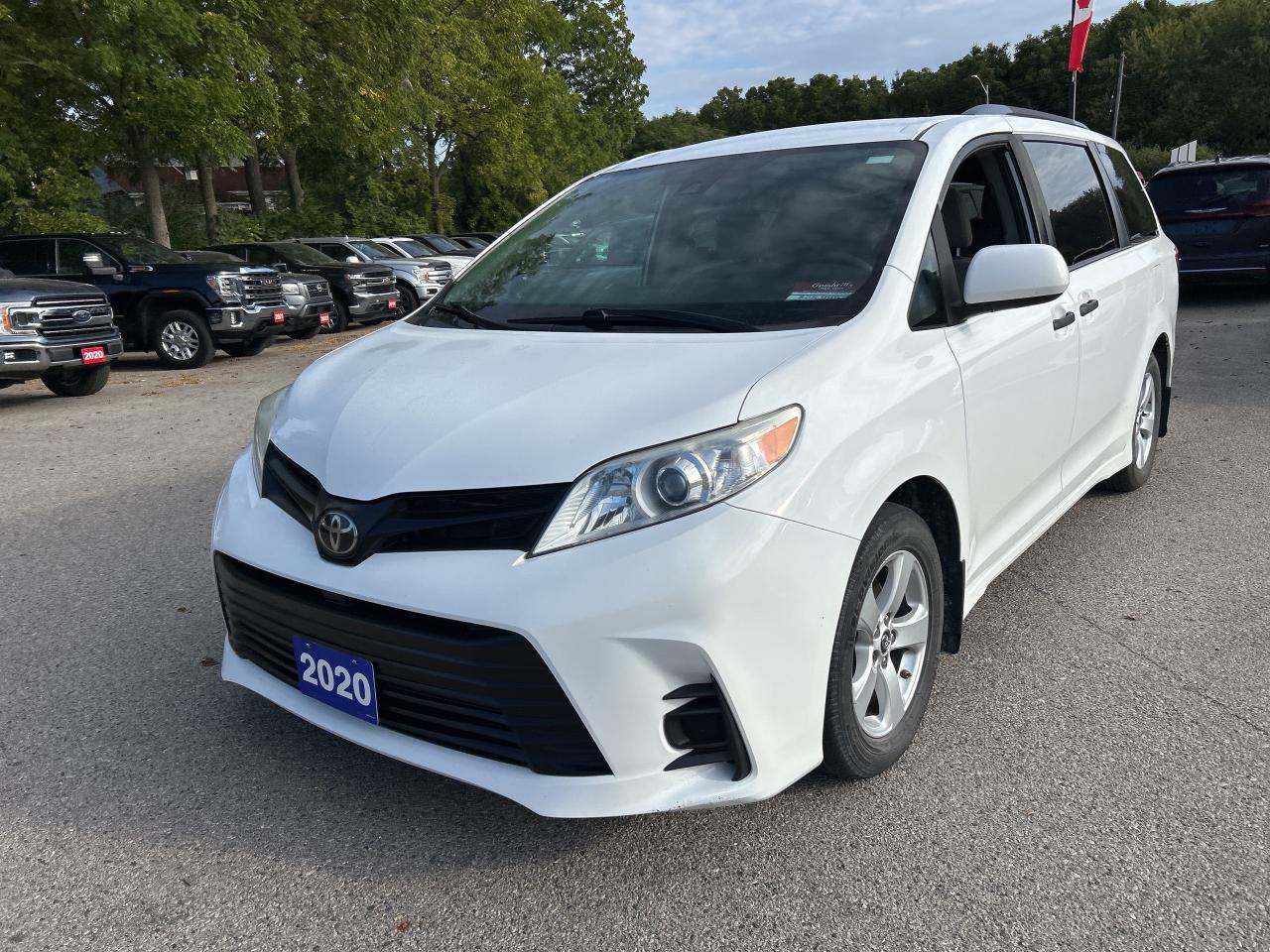 2020 Toyota Sienna CE 7-PASS, BACK UP CAM, REAR CLIMATE CONTROL! Photo