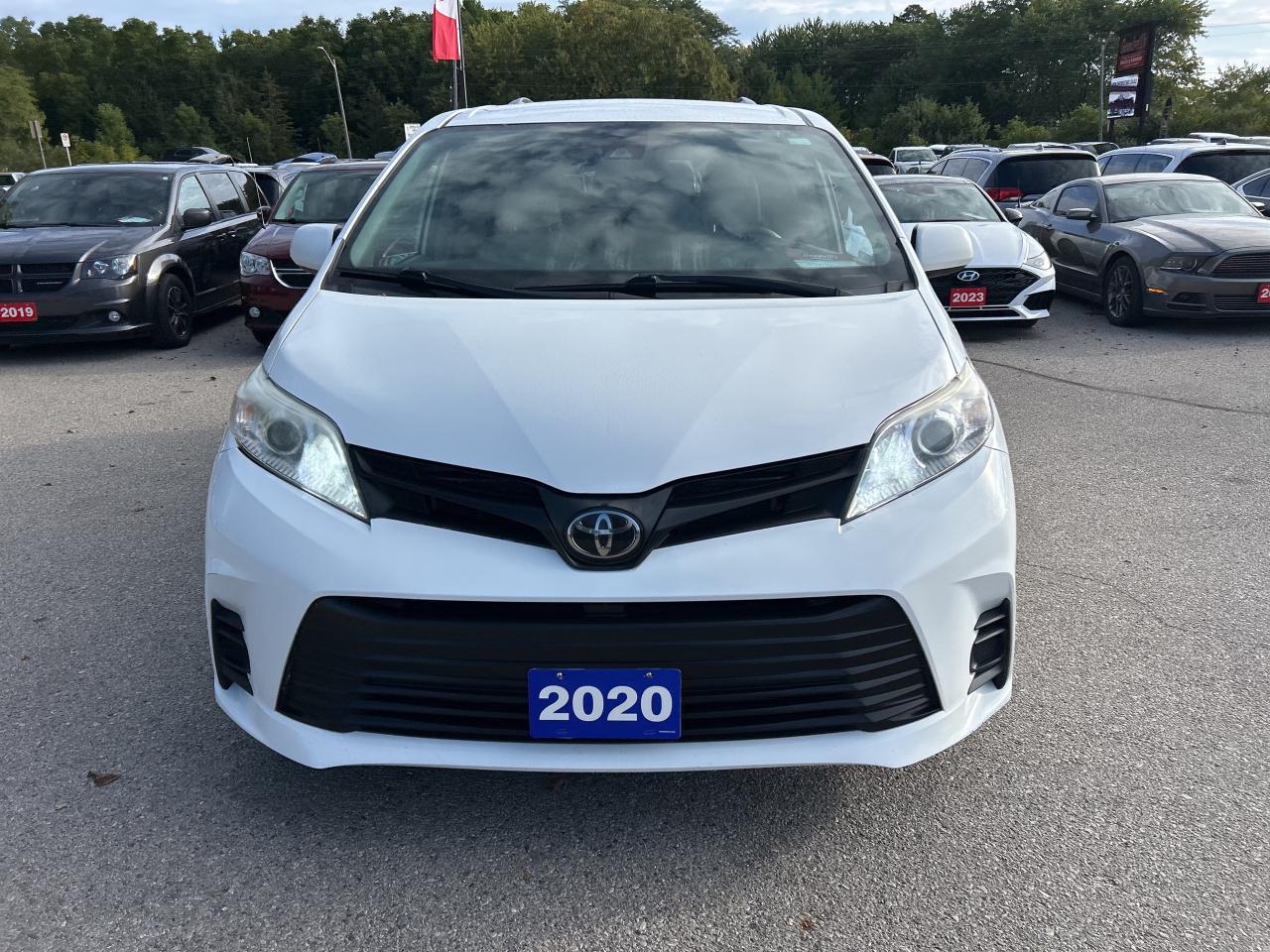 2020 Toyota Sienna CE 7-PASS, BACK UP CAM, REAR CLIMATE CONTROL! Photo