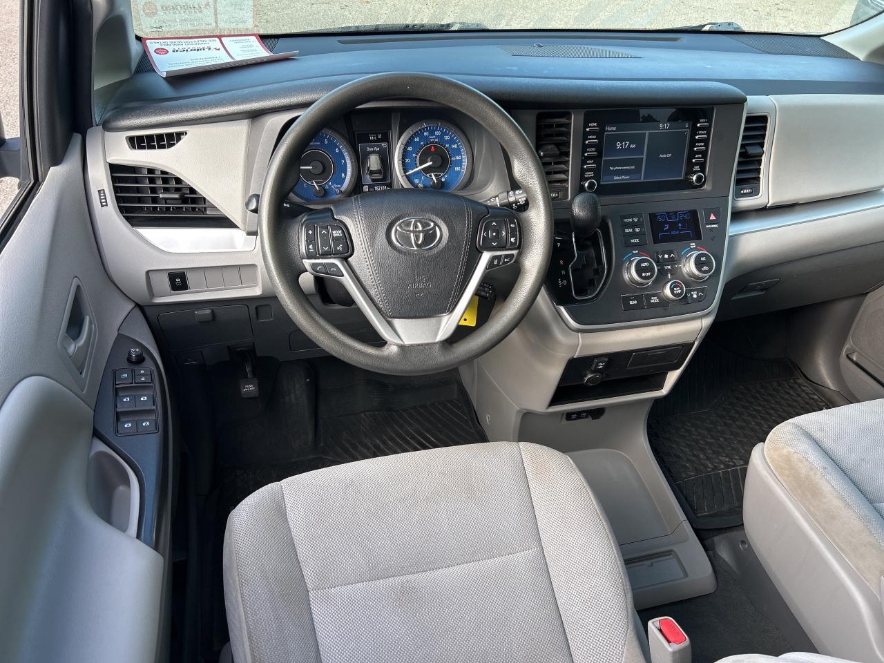 2020 Toyota Sienna CE 7-PASS, BACK UP CAM, REAR CLIMATE CONTROL! Photo