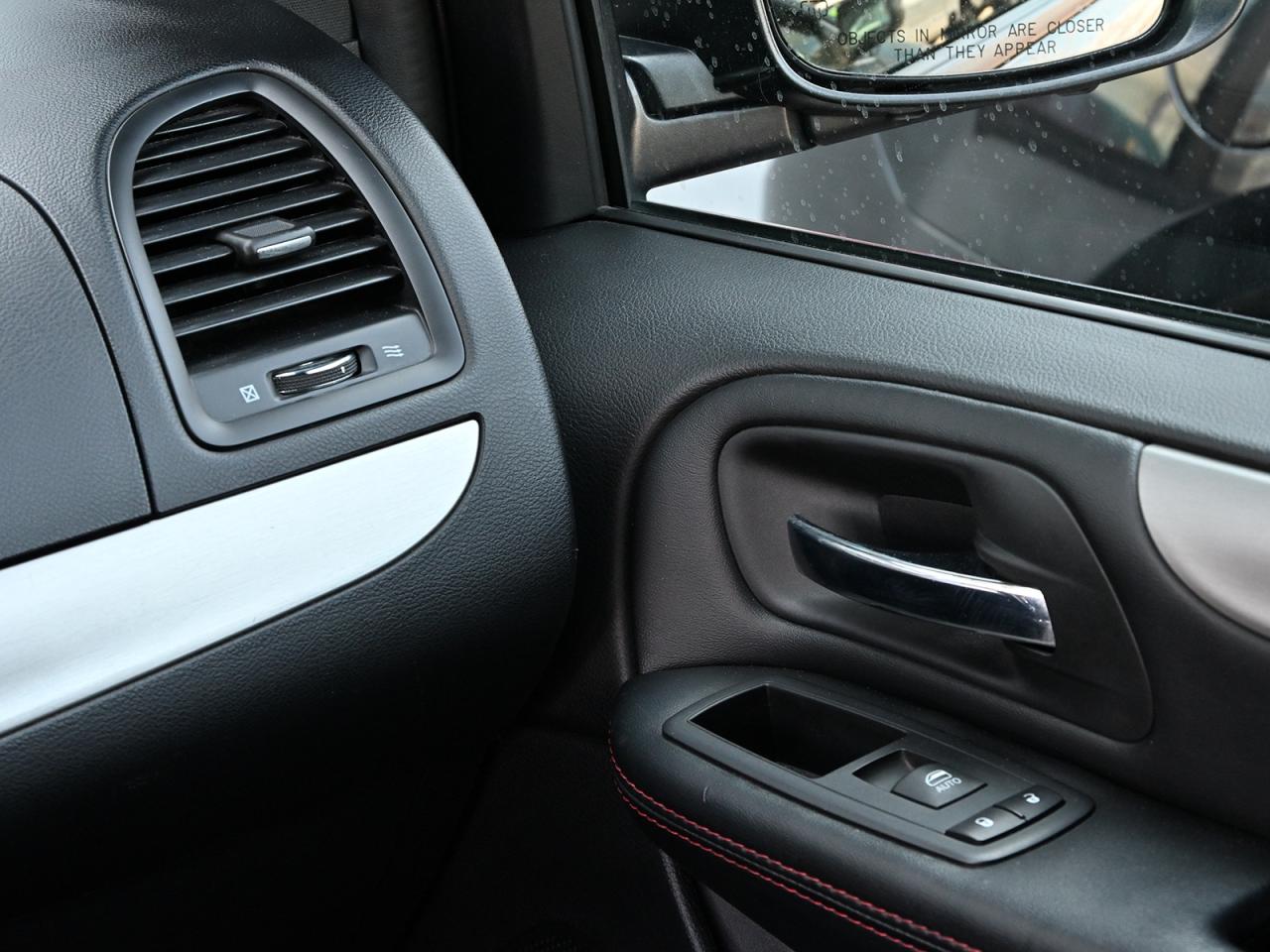 2020 Dodge Grand Caravan GT ~Nav ~DVD ~Heated Leather ~Camera ~Bluetooth Photo