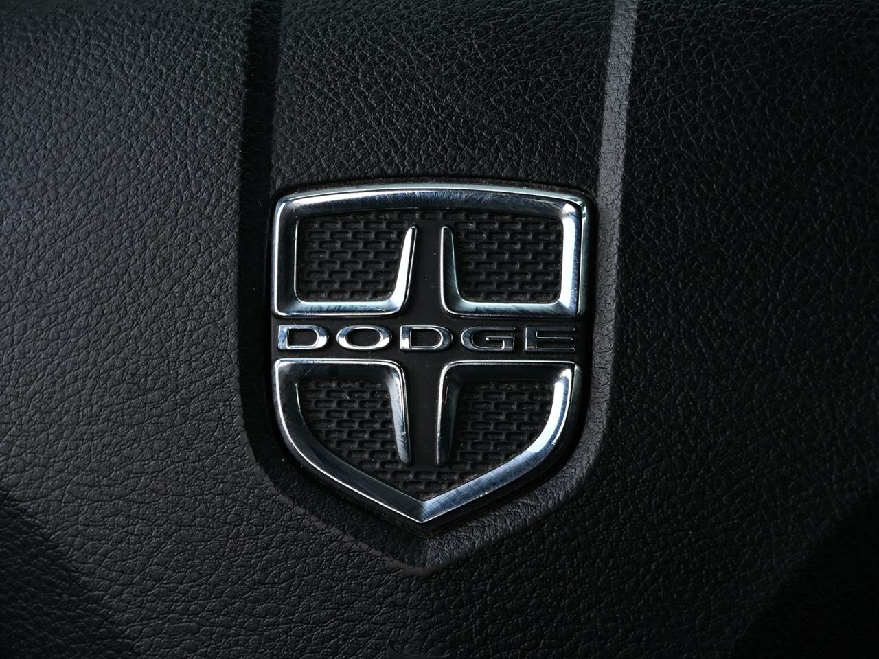 2020 Dodge Grand Caravan GT ~Nav ~DVD ~Heated Leather ~Camera ~Bluetooth Photo