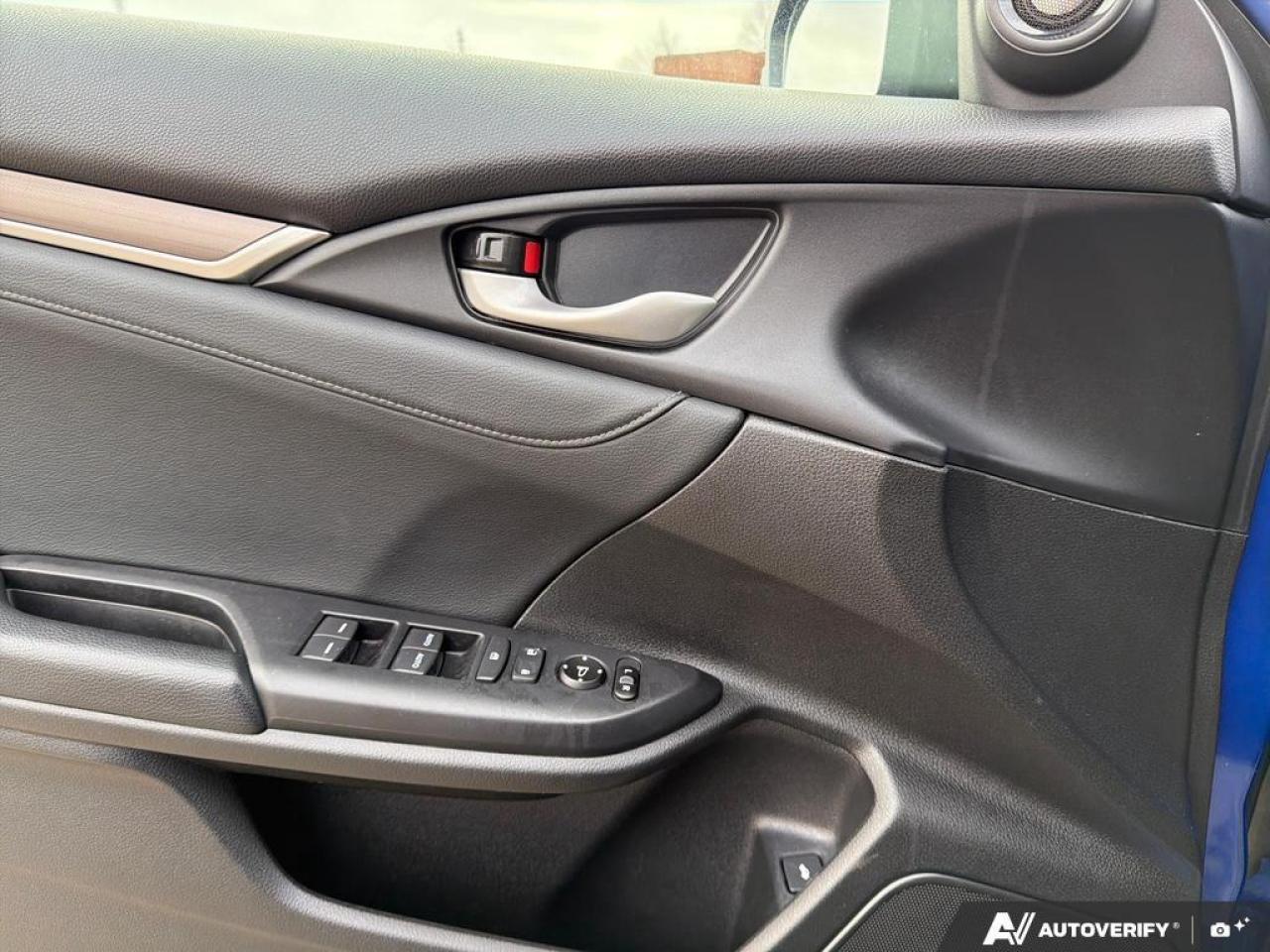 2019 Honda Civic Sedan Touring CVT   SUNROOF   LEATHER   HTD SEATS Photo
