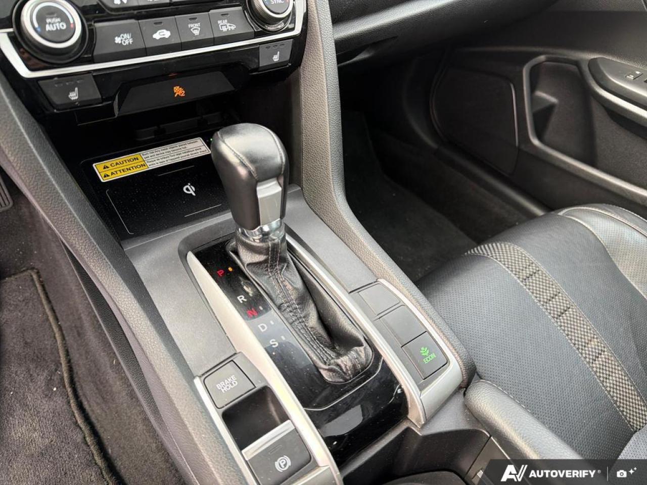 2019 Honda Civic Sedan Touring CVT   SUNROOF   LEATHER   HTD SEATS Photo