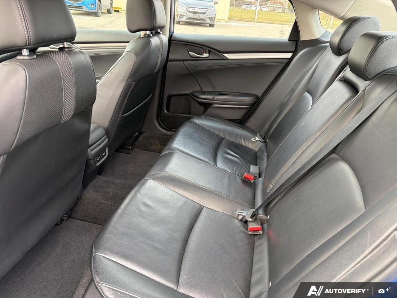 2019 Honda Civic Sedan Touring CVT   SUNROOF   LEATHER   HTD SEATS Photo