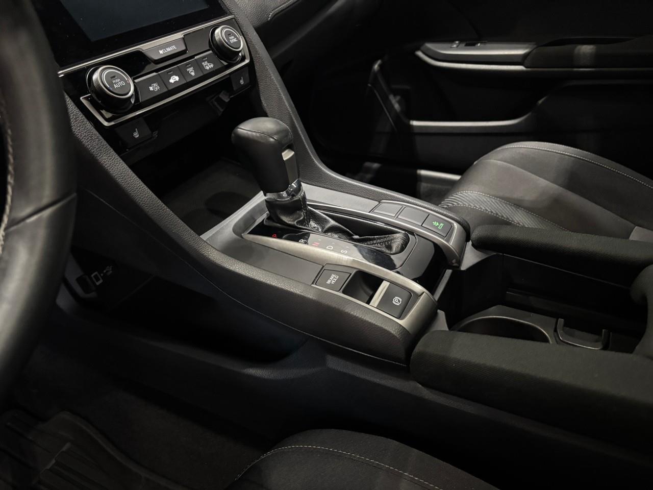 2017 Honda Civic Sport Photo