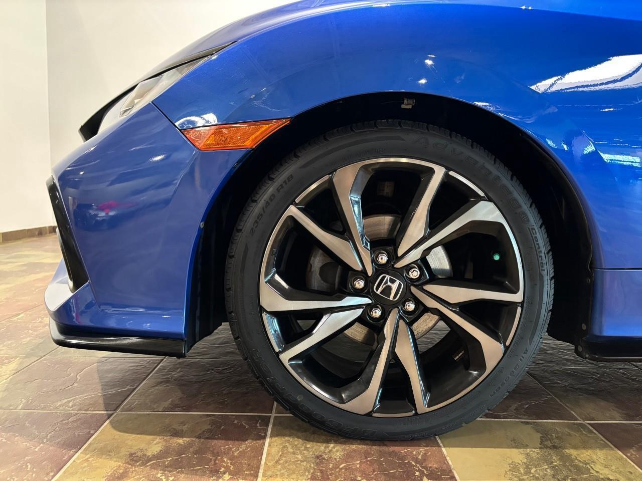 2017 Honda Civic Sport Photo