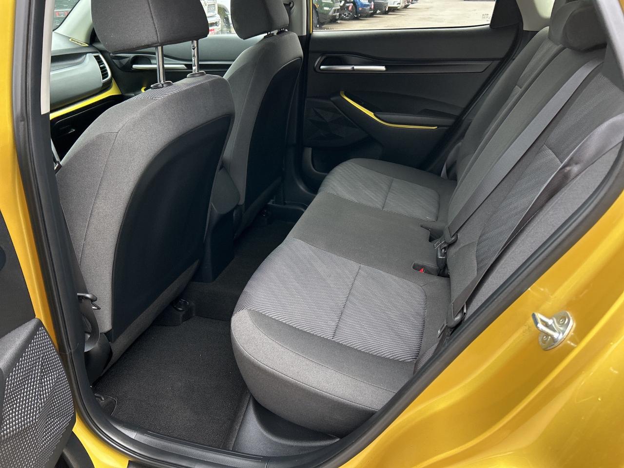 2021 Kia Seltos LX, AWD, AUTOMATIC, HEATED SEATS & WHEEL! Photo